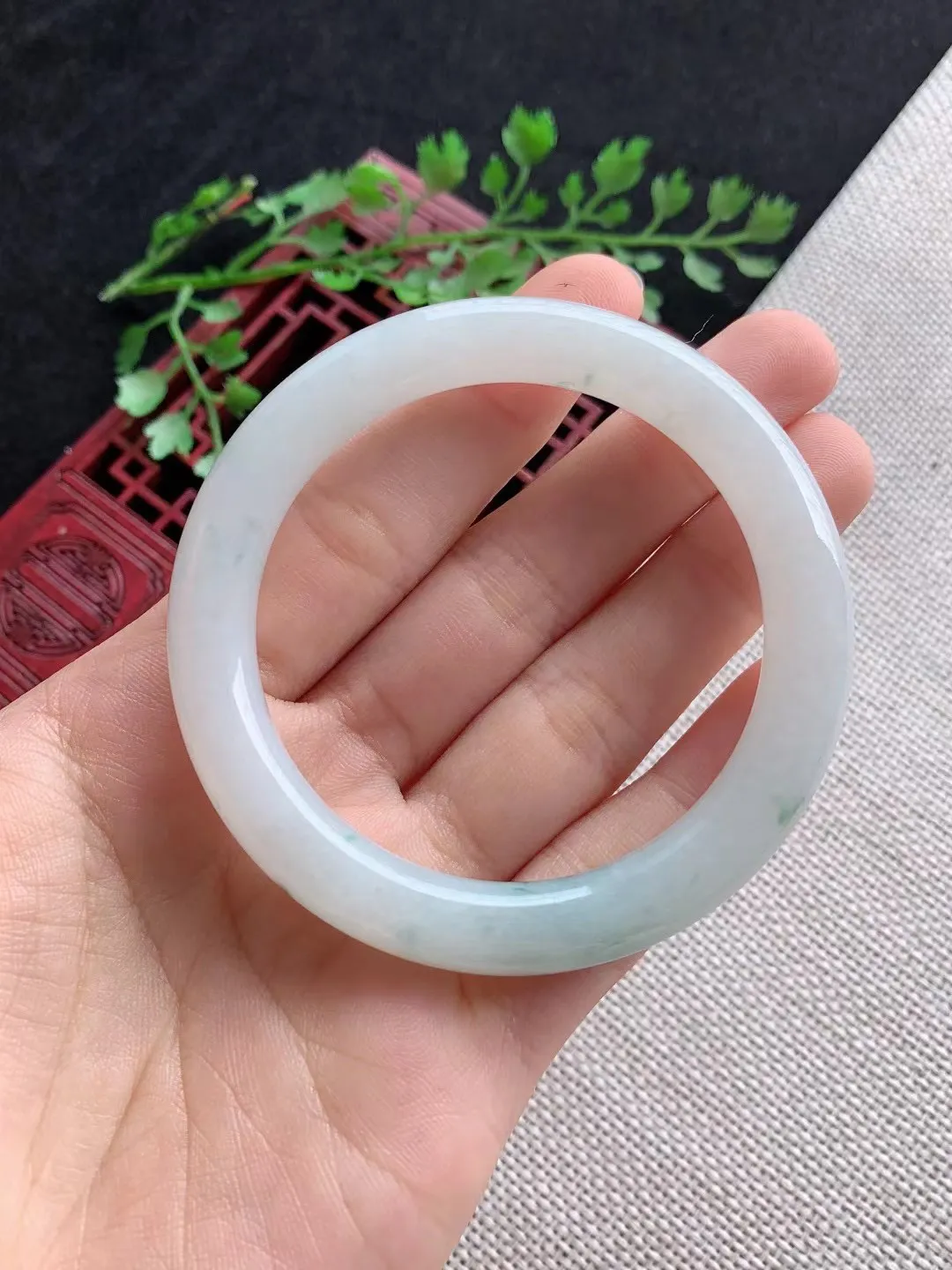 老坑飘花圆条手镯尺寸52圈口×9mm重量38.63g