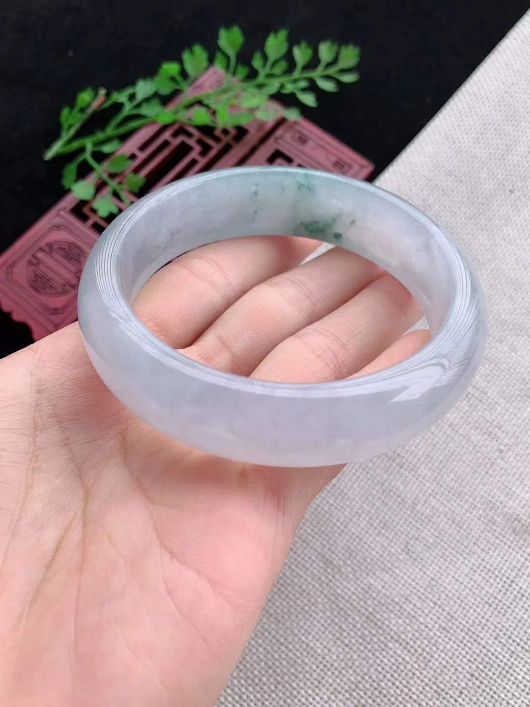 老坑冰种飘花正圈手镯尺寸59圈口×16×8mm重量77.35g