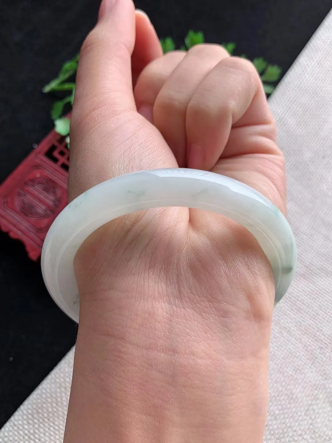 老坑飘花圆条手镯尺寸52圈口×9mm重量38.63g