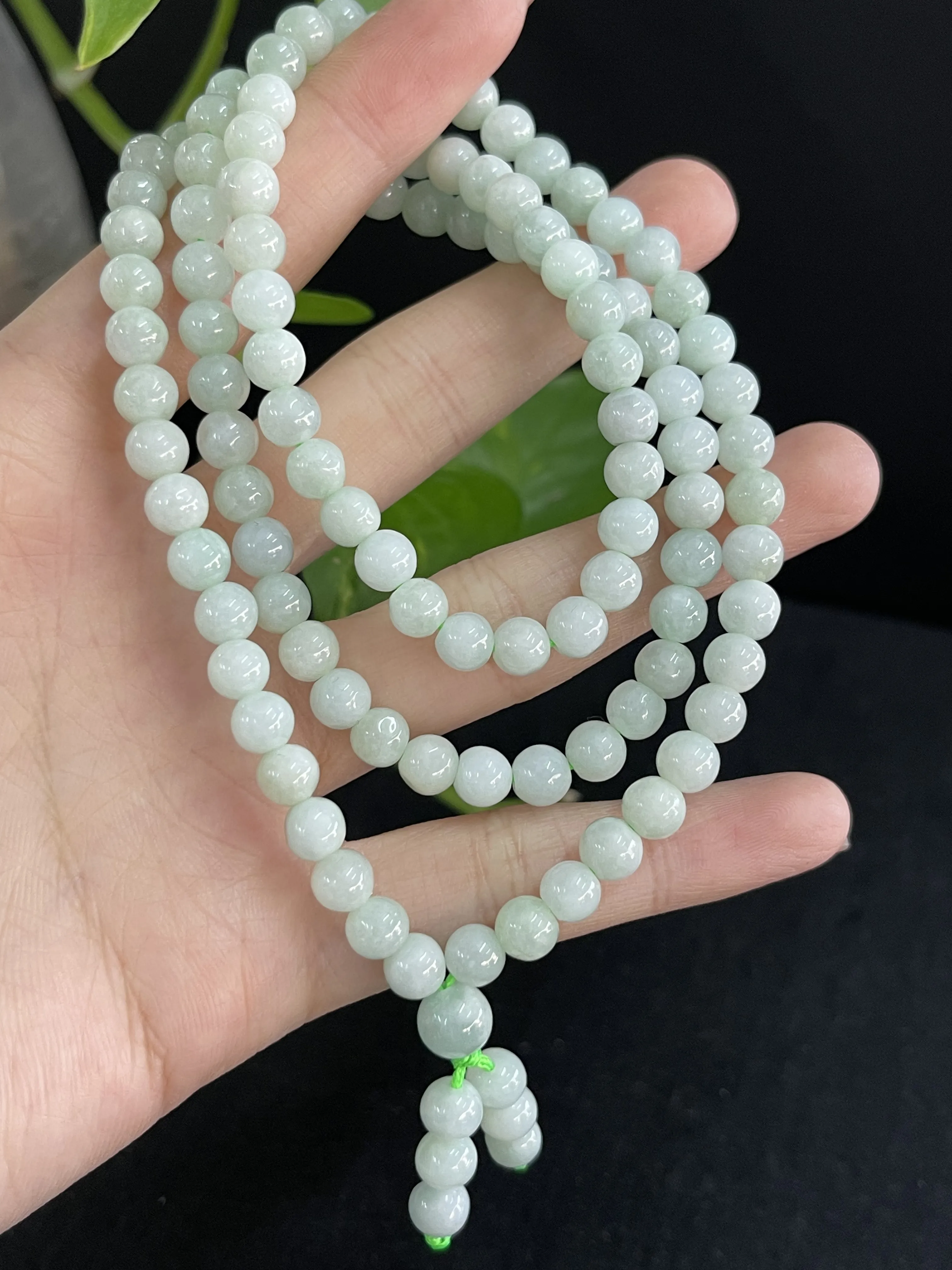 缅甸天然翡翠A货，圆珠项链手串手链，冰冰润润，老坑料种老肉细。