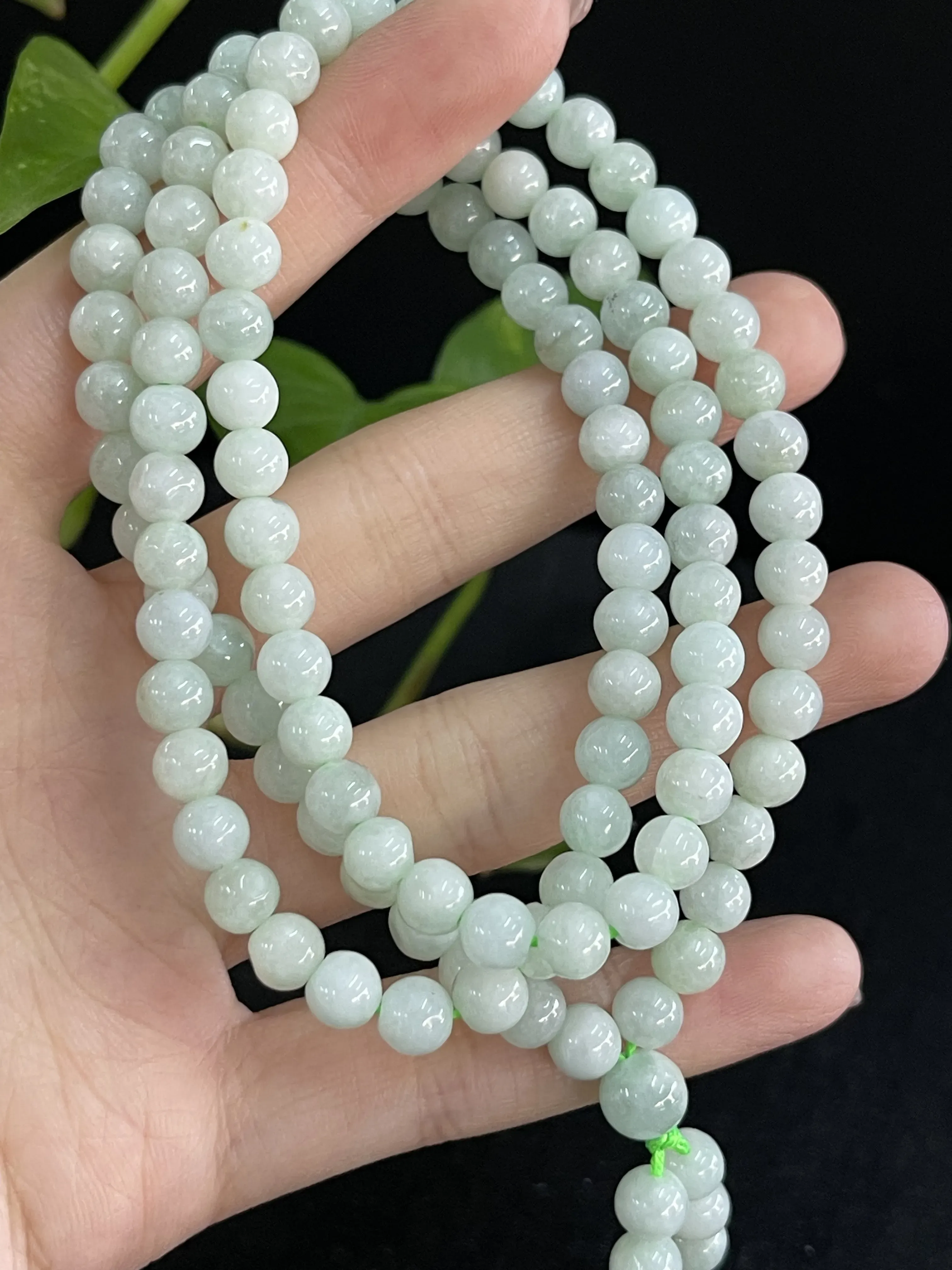 缅甸天然翡翠A货，圆珠项链手串手链，冰冰润润，老坑料种老肉细。