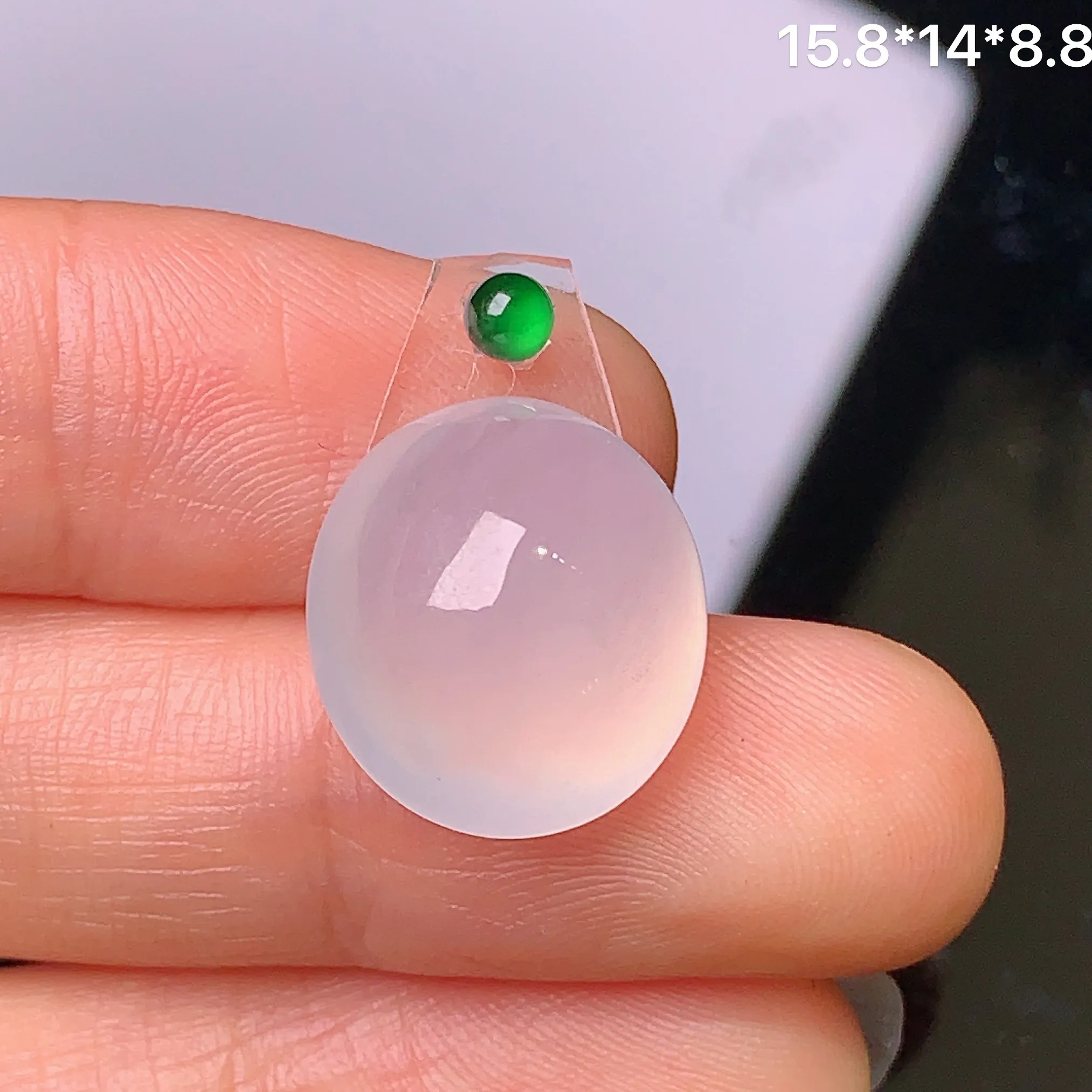 镶嵌款 冰种蛋面 玉质细腻 水润饱满 冰透亮眼 搭配绿色小蛋面 整体尺寸15.8*14*8.8