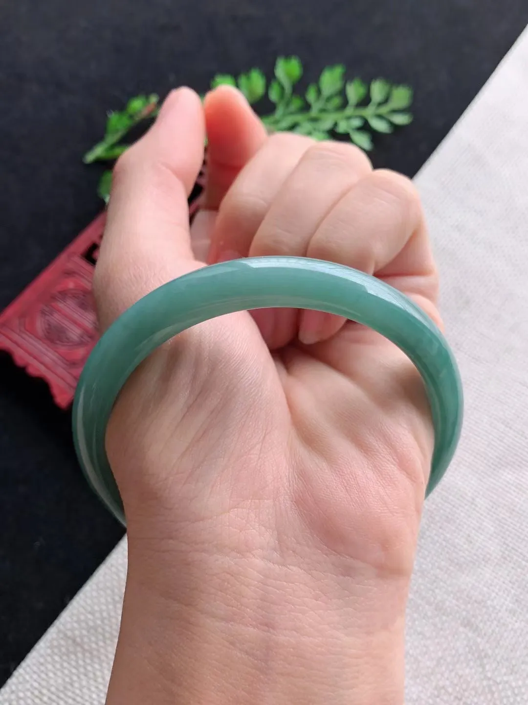 老坑蓝水正圈手镯尺寸61圈口×9.6×6.5mm重量38.70g