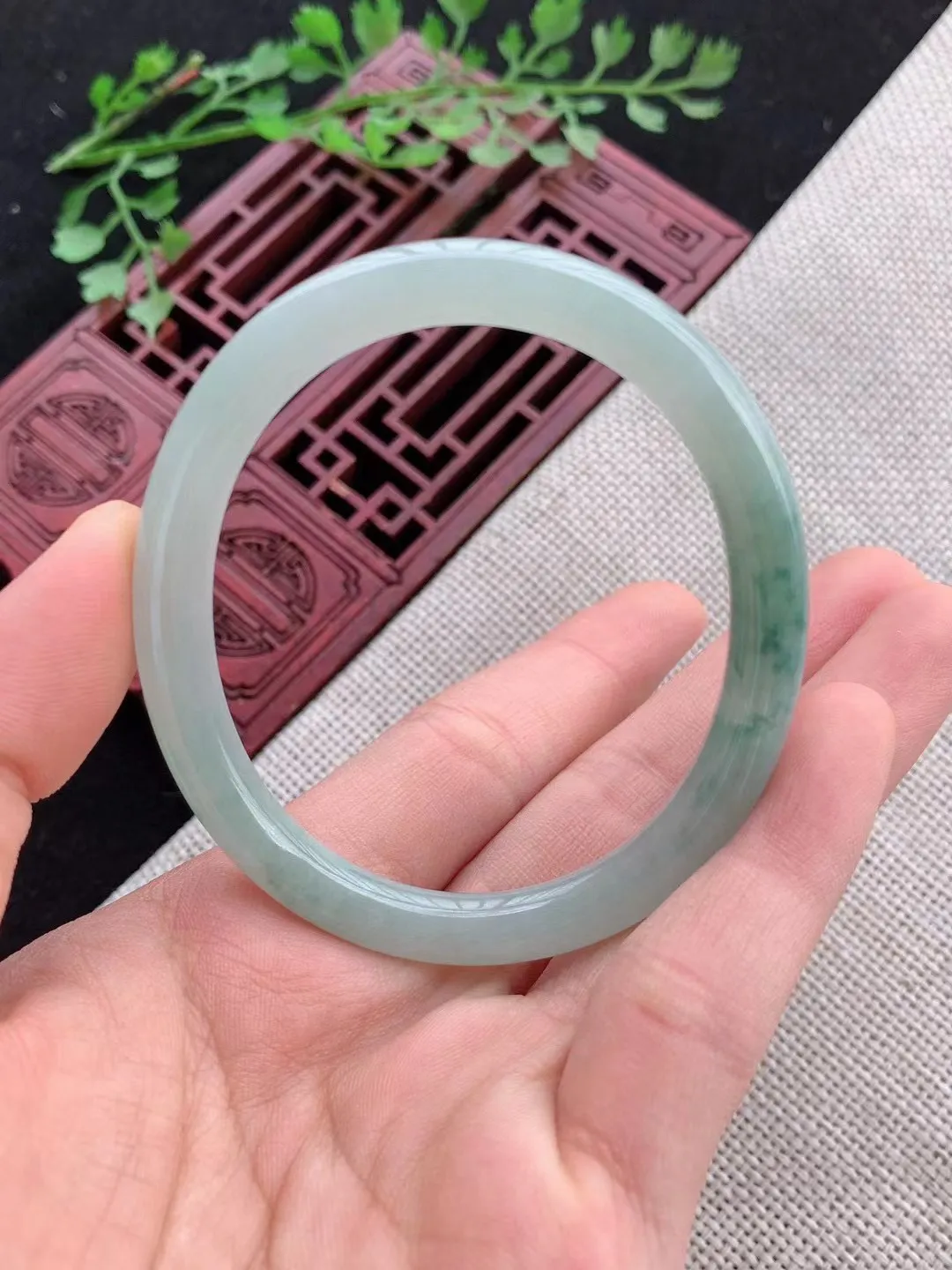 老坑飘花贵妃圆条手镯尺寸54圈口×46×7mm重量21.88g