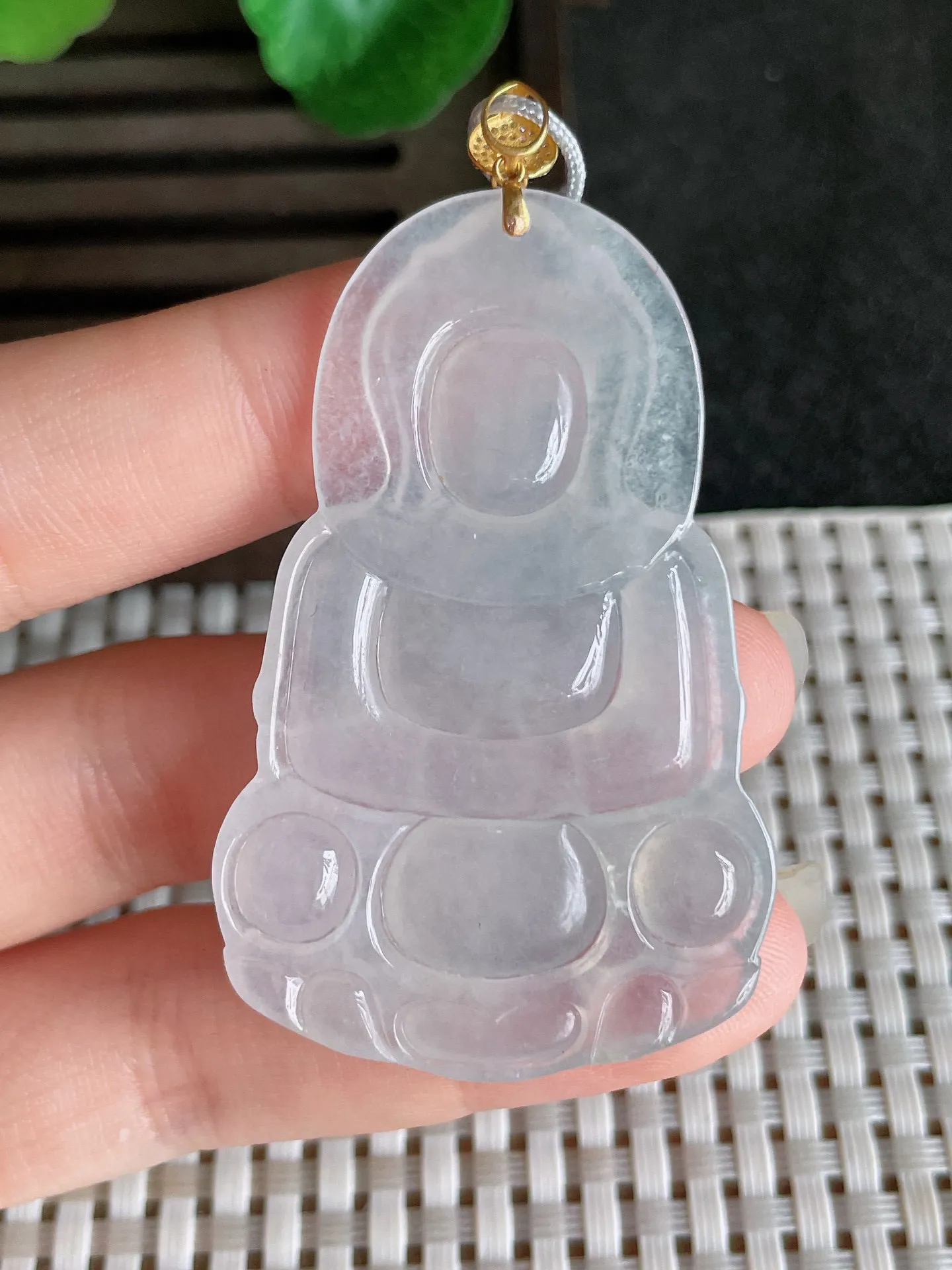 天然翡翠,老坑全胶感18k金冰种观音菩萨吊坠，尺寸:54.5-34.8-5mm，种水足 雕工精细，1575