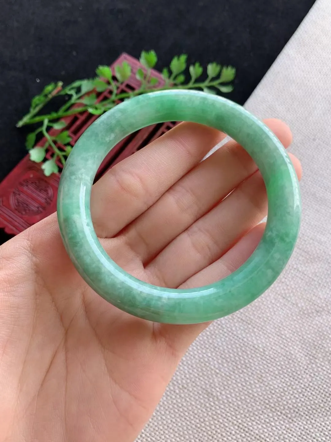 老坑满绿圆条手镯尺寸55圈口×9.4mm重量51.80g