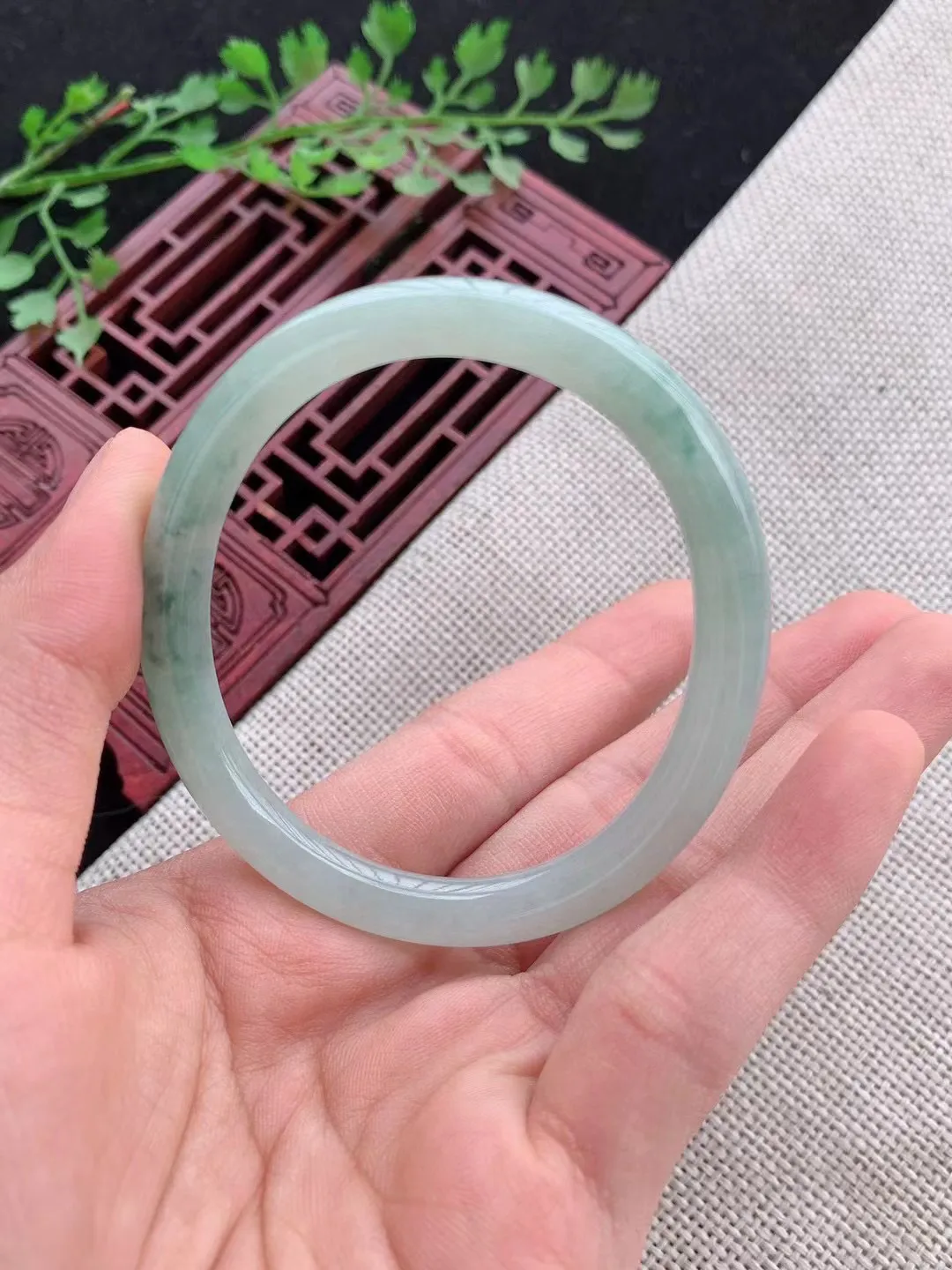老坑飘花贵妃圆条手镯尺寸54圈口×46×7mm重量21.88g