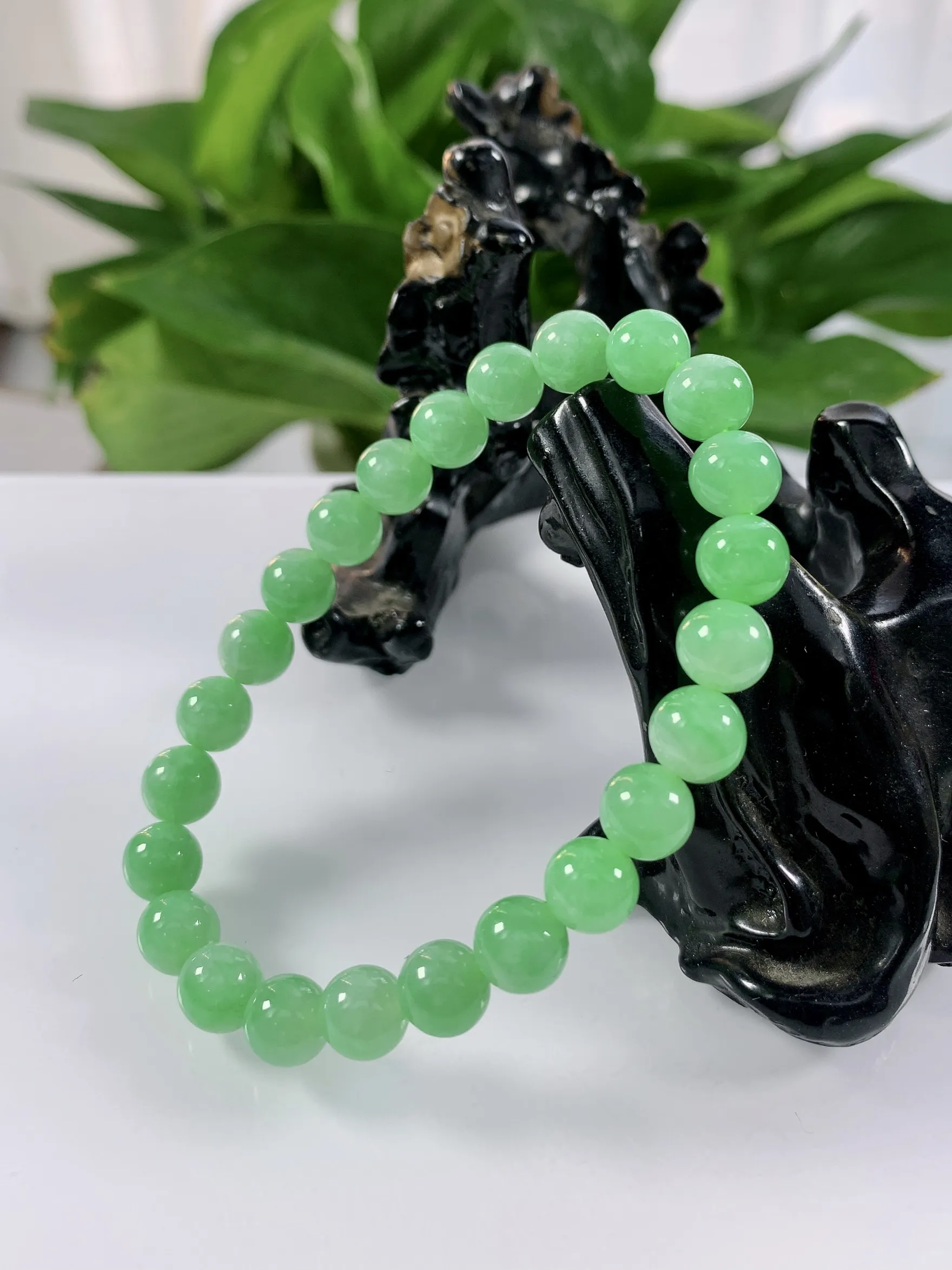 缅甸天然翡翠A货，卡8冰糯种满绿果阳绿圆珠手串手链，尺寸：珠子8mm/24颗，重量：19.62g