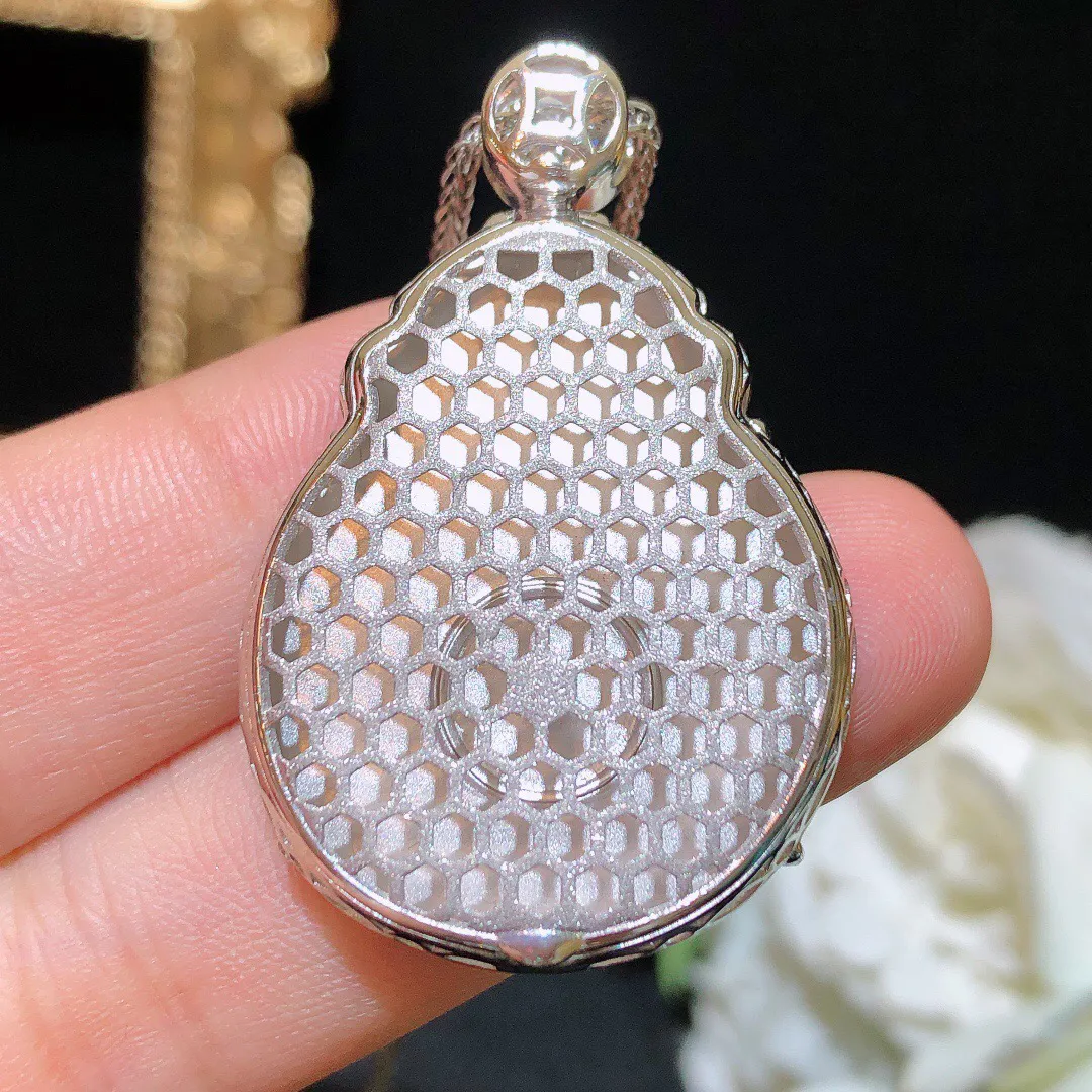 翡翠冰飘绿财神爷吊坠 雕工精细 颜色鲜艳 飘绿惹眼