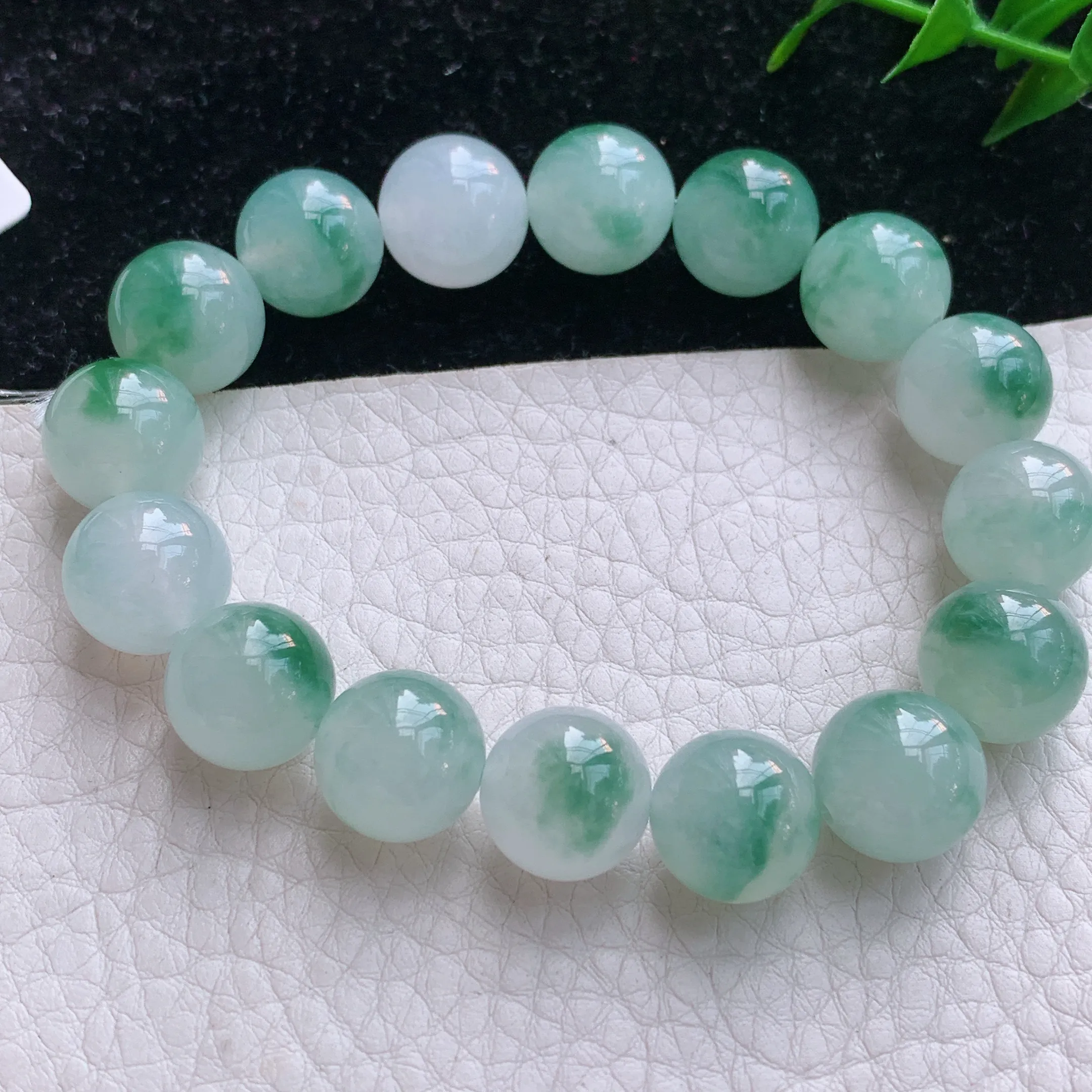 自然光实拍！老坑冰飘蓝绿花圆珠12.3mm玉手链 手串 种老水足 冰胶感足 底子干净纯美 花式飘逸 色泽鲜亮 佩戴优雅大方！qxm 尺寸:12.3mm