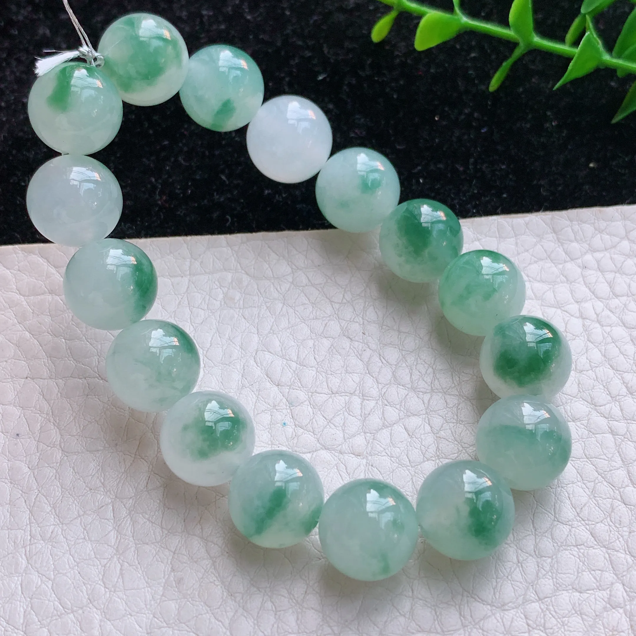自然光实拍！老坑冰飘蓝绿花圆珠12.3mm玉手链 手串 种老水足 冰胶感足 底子干净纯美 花式飘逸 色泽鲜亮 佩戴优雅大方！qxm 尺寸:12.3mm