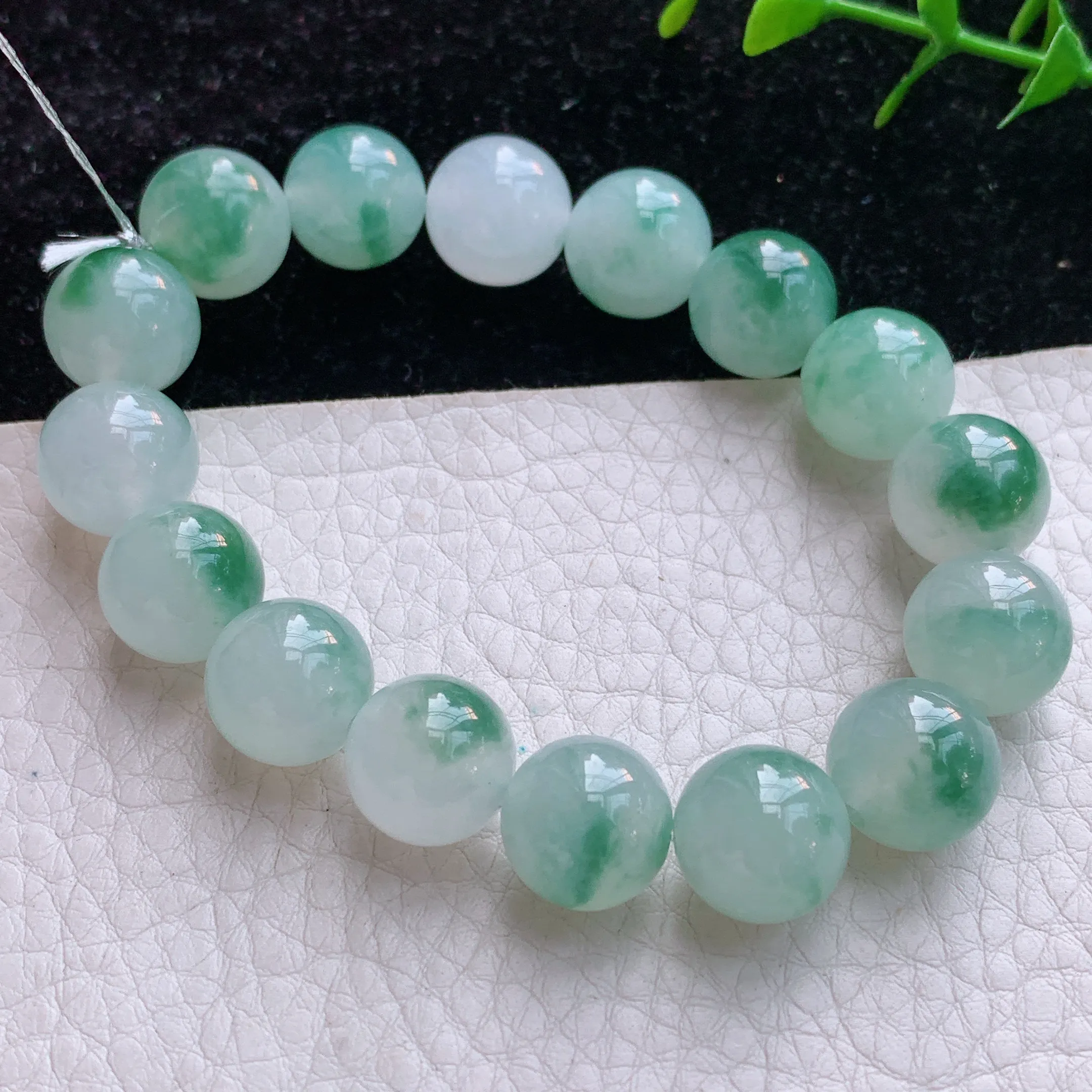 自然光实拍！老坑冰飘蓝绿花圆珠12.3mm玉手链 手串 种老水足 冰胶感足 底子干净纯美 花式飘逸 色泽鲜亮 佩戴优雅大方！qxm 尺寸:12.3mm