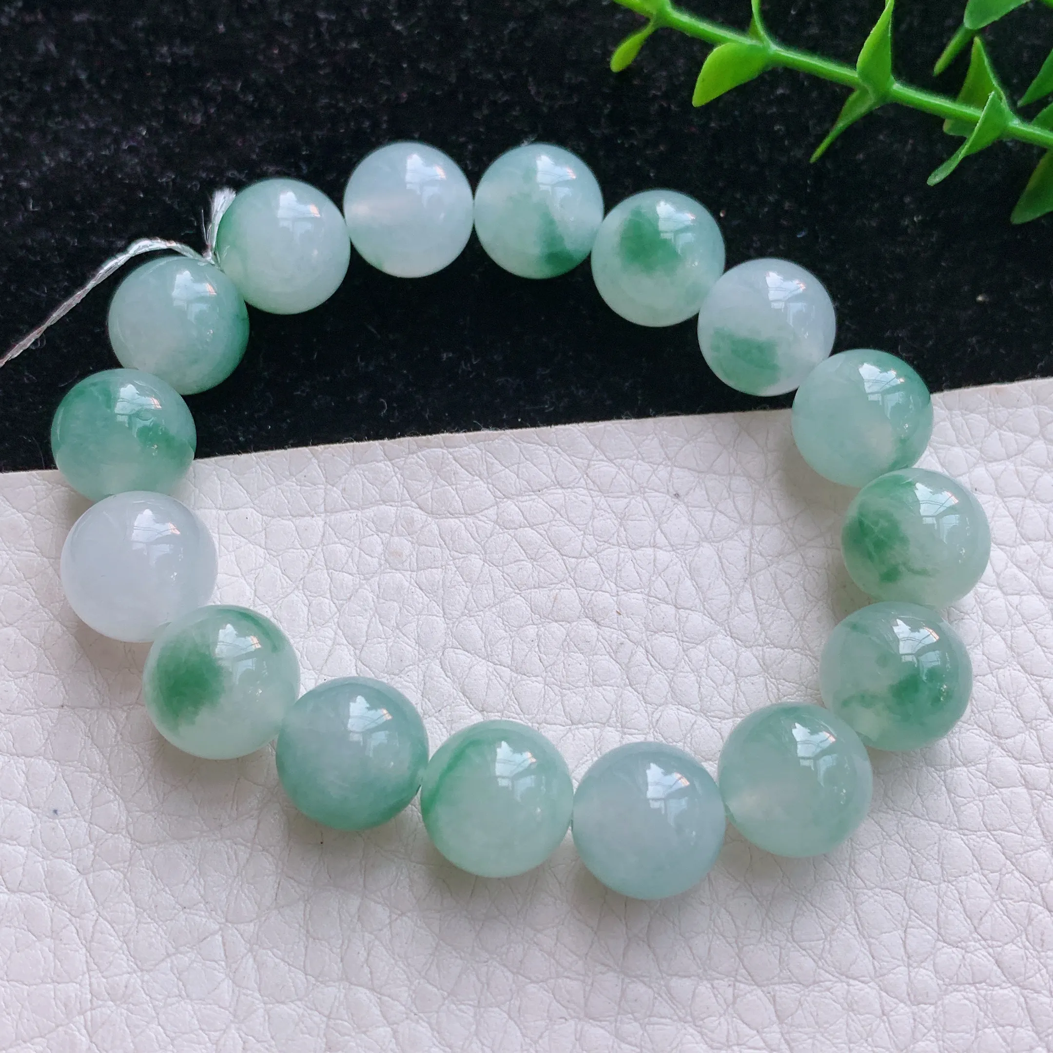 自然光实拍！老坑冰飘蓝绿花圆珠12.3mm玉手链 手串 种老水足 冰胶感足 底子干净纯美 花式飘逸 