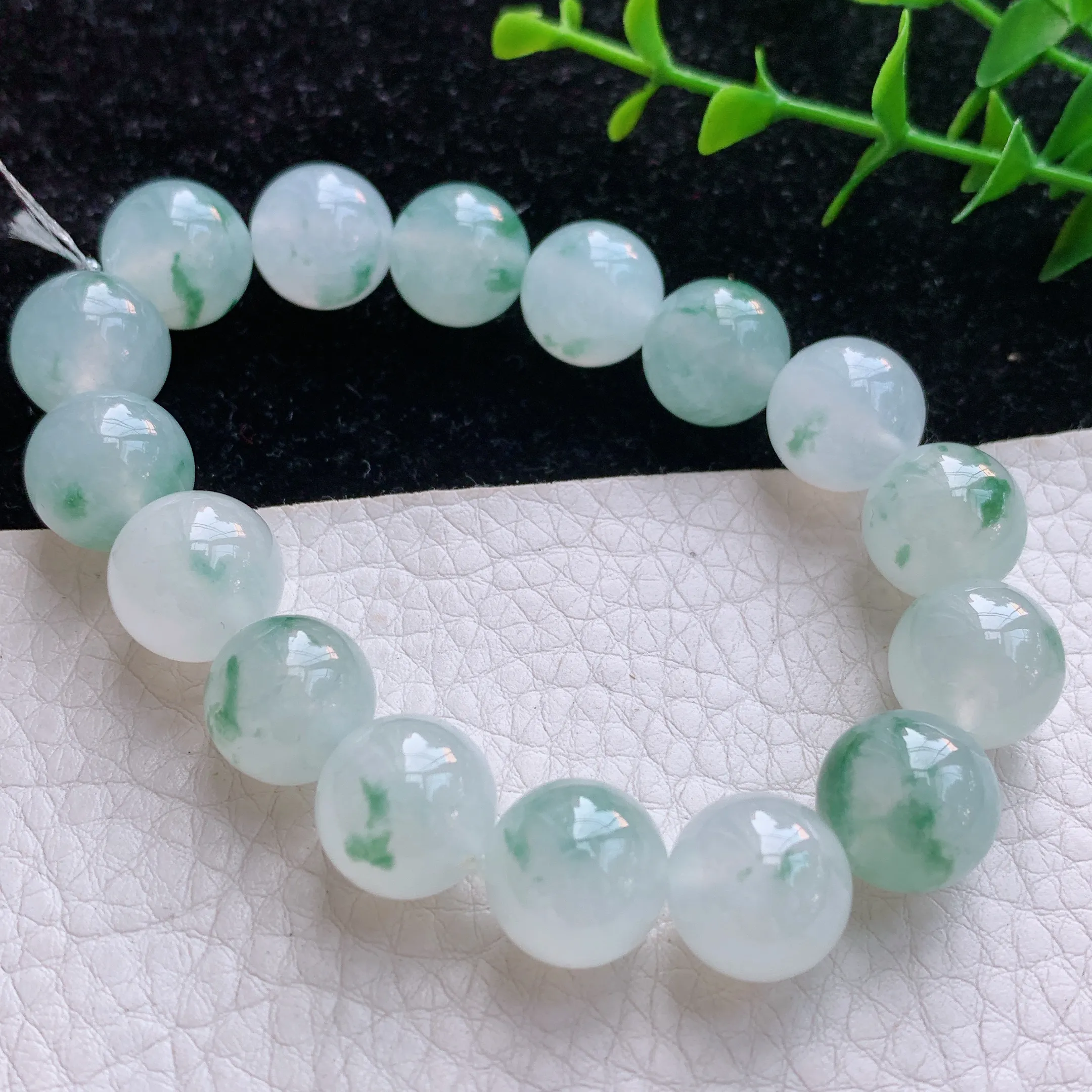 自然光实拍！老坑冰飘花圆珠12.3mm玉手链 手串 种老水足 冰胶感足 底子干净纯美 色泽鲜亮 佩戴优雅大方！qxm 尺寸:12.3mm