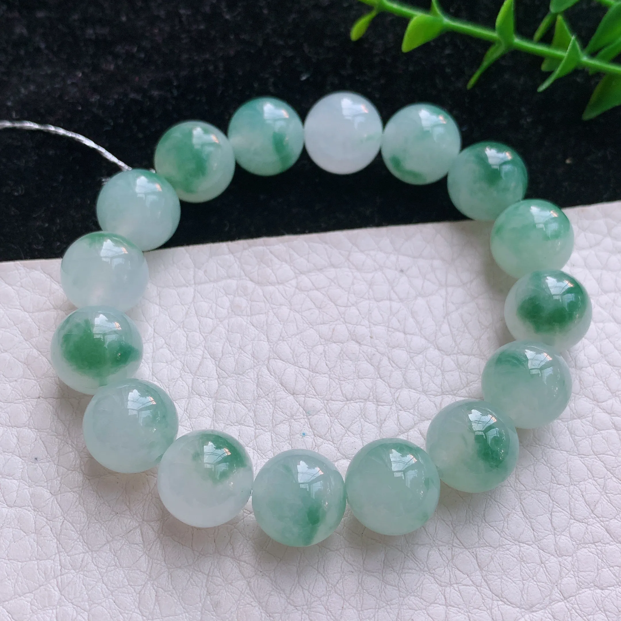 自然光实拍！老坑冰飘蓝绿花圆珠12.3mm玉手链 手串 种老水足 冰胶感足 底子干净纯美 花式飘逸 色泽鲜亮 佩戴优雅大方！qxm 尺寸:12.3mm