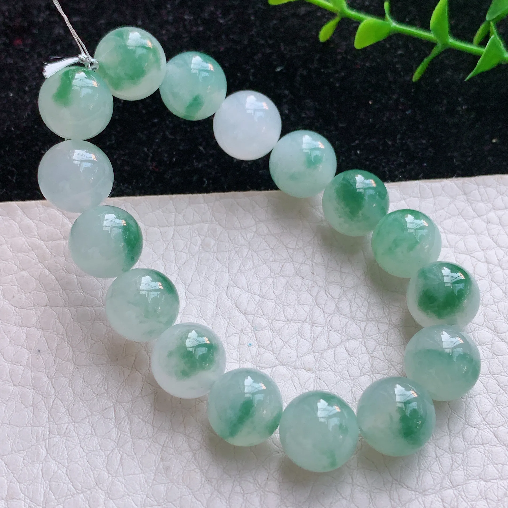 自然光实拍！老坑冰飘蓝绿花圆珠12.3mm玉手链 手串 种老水足 冰胶感足 底子干净纯美 花式飘逸 色泽鲜亮 佩戴优雅大方！qxm 尺寸:12.3mm