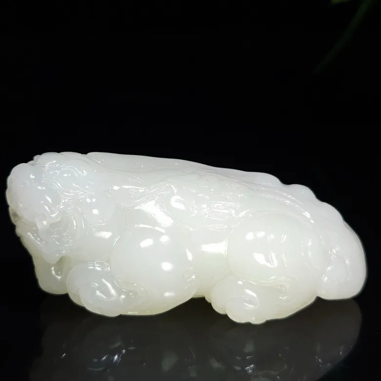 和田玉招财进宝貔貅把件  尺寸88/41/35重219克  脂粉好油性足  手推出油  玉质细腻油润