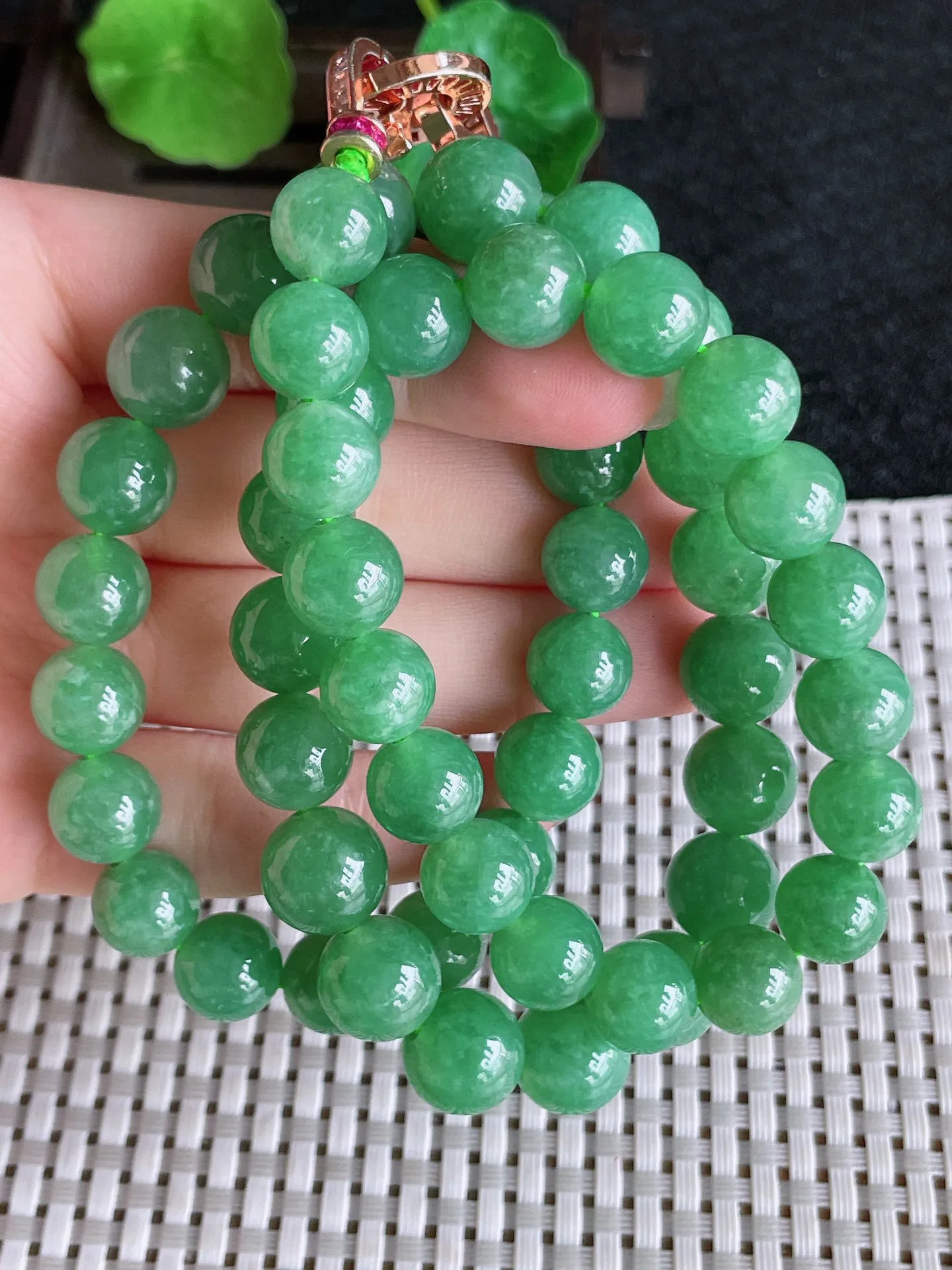 天然翡翠,老坑全胶感满绿圆珠项链54颗，尺寸:11.2mm，11351