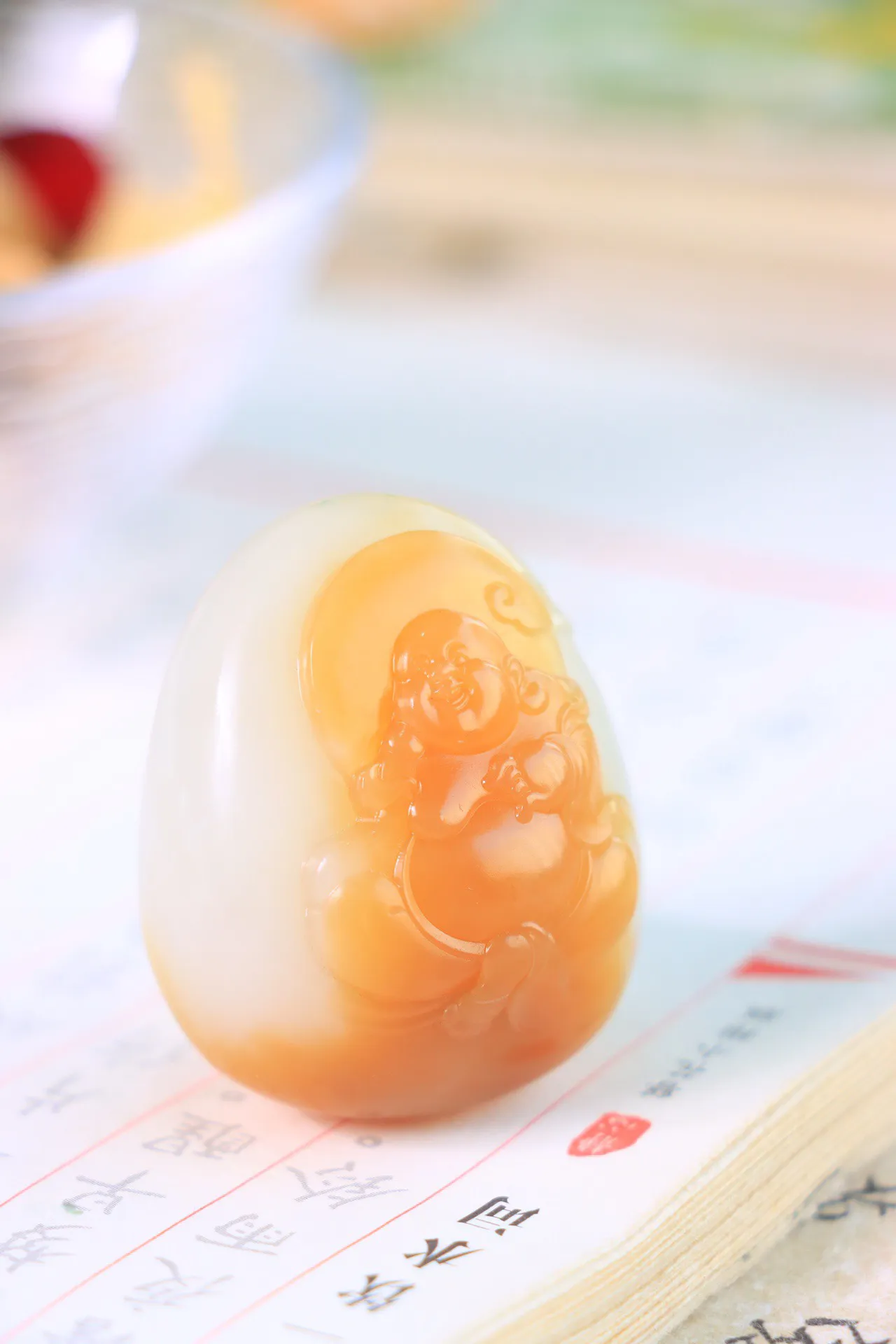 〈糖白·弥勒笑佛〉

小精品～新疆和田且末糖白玉，苏工精雕，肉质油，干净均匀～雕刻弥勒佛，开怀大笑，造型饱满，做工精细传神～佩戴护佑平安，吉祥纳福
规格：39.8/33.5/22重47.6