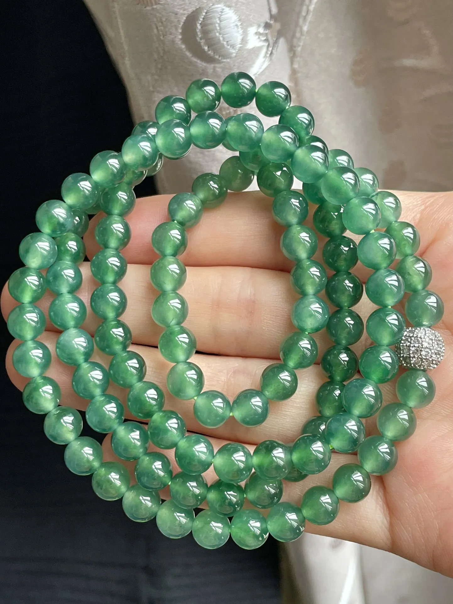 冰晴绿珠链，无纹裂，水头足，冰透，尺寸6.4-108颗，编号32