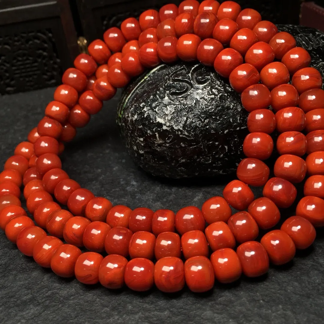 南红瓦西料手工珠老型佛珠、柿子红，细腻油润，尺寸9.3mm、颗粒均匀饱满、颗颗精选品质、质地细腻、润