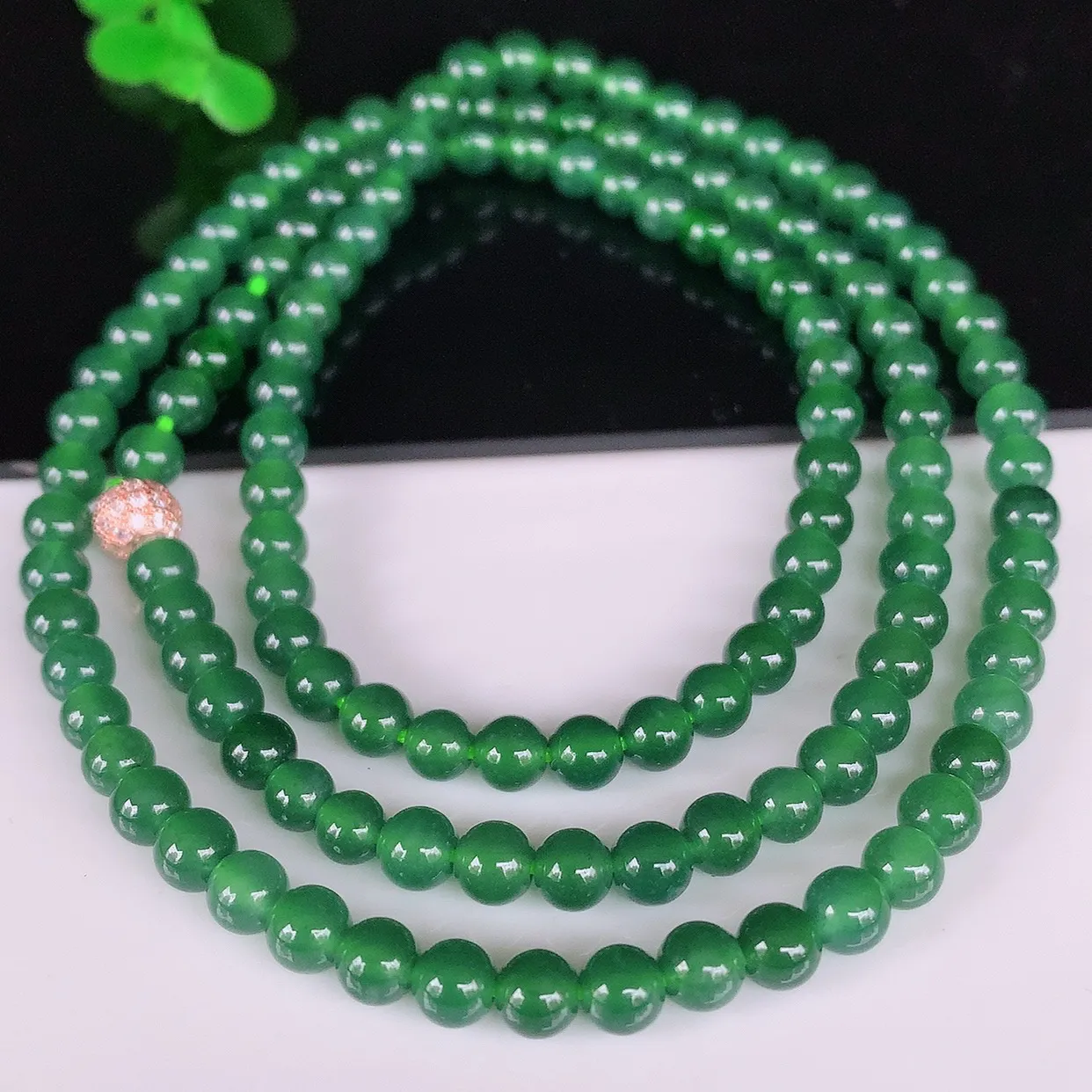 自然光实拍，冰种满绿圆珠项链  翡翠项链 （装饰扣）玉质细腻  冰清玉润  颜色漂亮  #45.2取