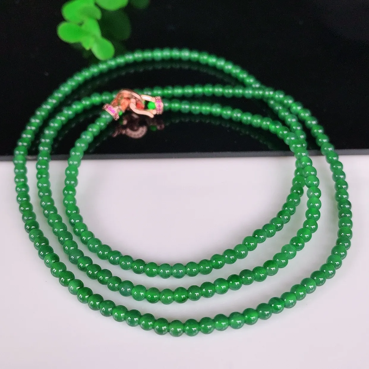 自然光实拍，冰种满绿小米珠项链  翡翠项链 （装饰扣）玉质细腻  冰清玉润  颜色漂亮  #49.2
