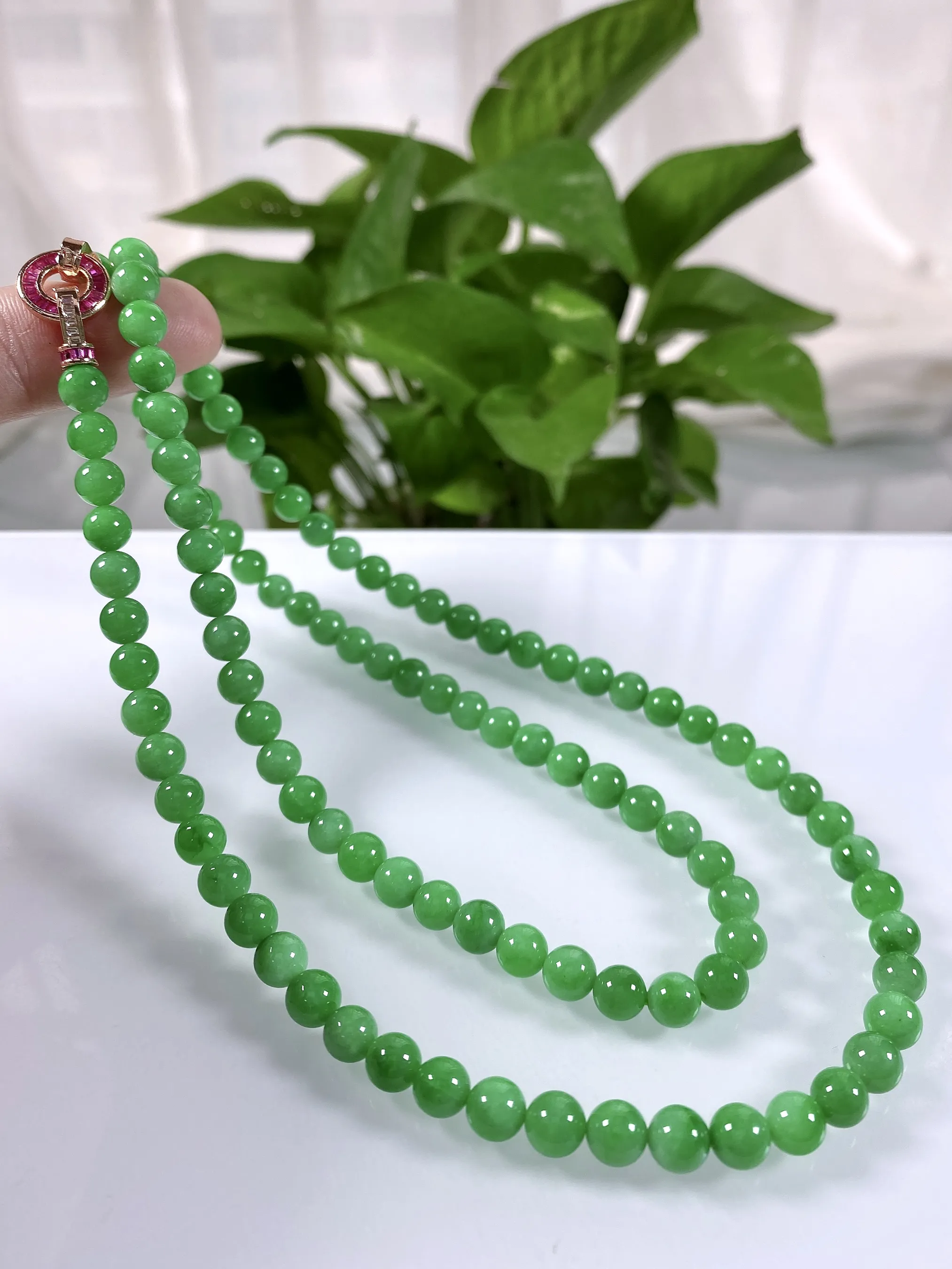 缅甸天然翡翠A货，冰润满绿阳绿圆珠项链手链，尺寸：6.2mm/108颗，长度660mm，重量：43.
