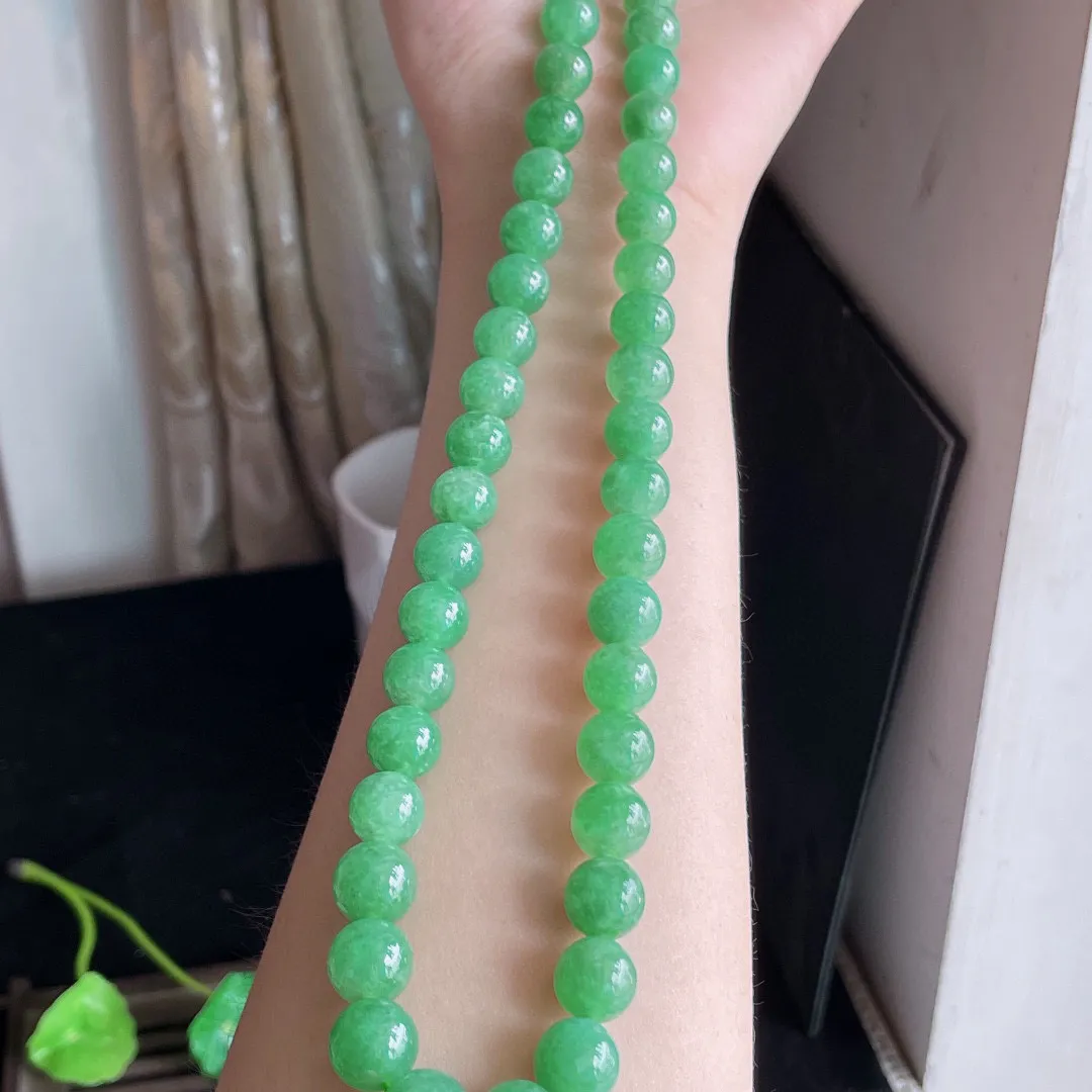 翡翠a货满绿圆珠项链54颗，尺寸 9.8， 113.53