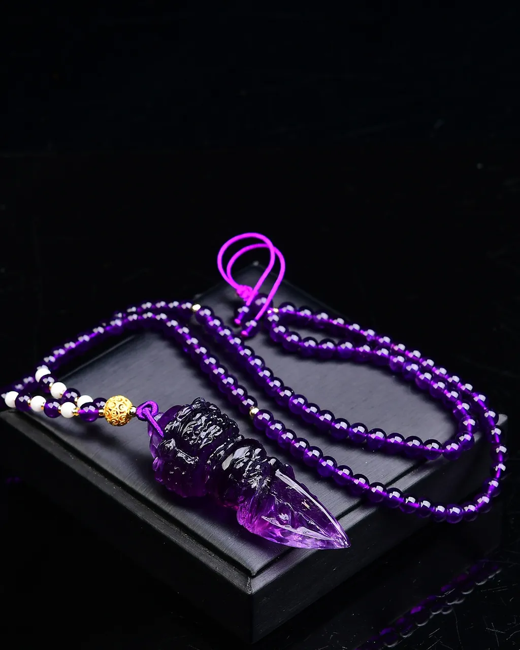 天然紫水晶金刚橛•金刚杵吊坠转运，佩戴者顺顺利利保平安，大师雕刻，，实物非常漂亮，珠链5.5mm天然紫水晶 规格:67*25*25mm，重61.2g