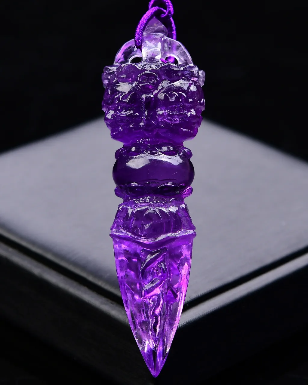 天然紫水晶金刚橛•金刚杵吊坠转运，佩戴者顺顺利利保平安，大师雕刻，难度高，遇见请珍惜，实物非常漂亮