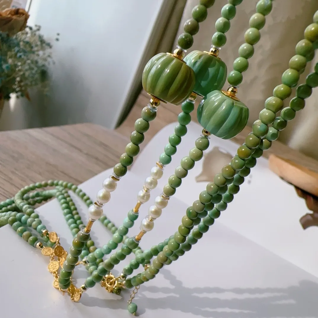 天然原矿绿松石手链项链两用，果绿色高瓷精品，18k金配饰，规格3.4mm左右，一件价，同款随机发