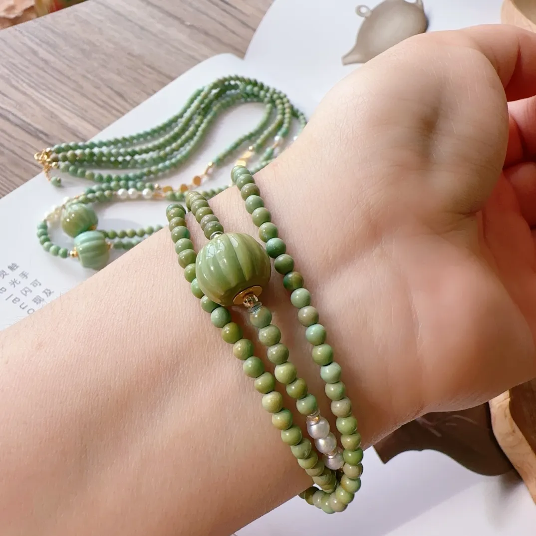 天然原矿绿松石手链项链两用，果绿色高瓷精品，18k金配饰，规格3.4mm左右，一件价，同款随机发
