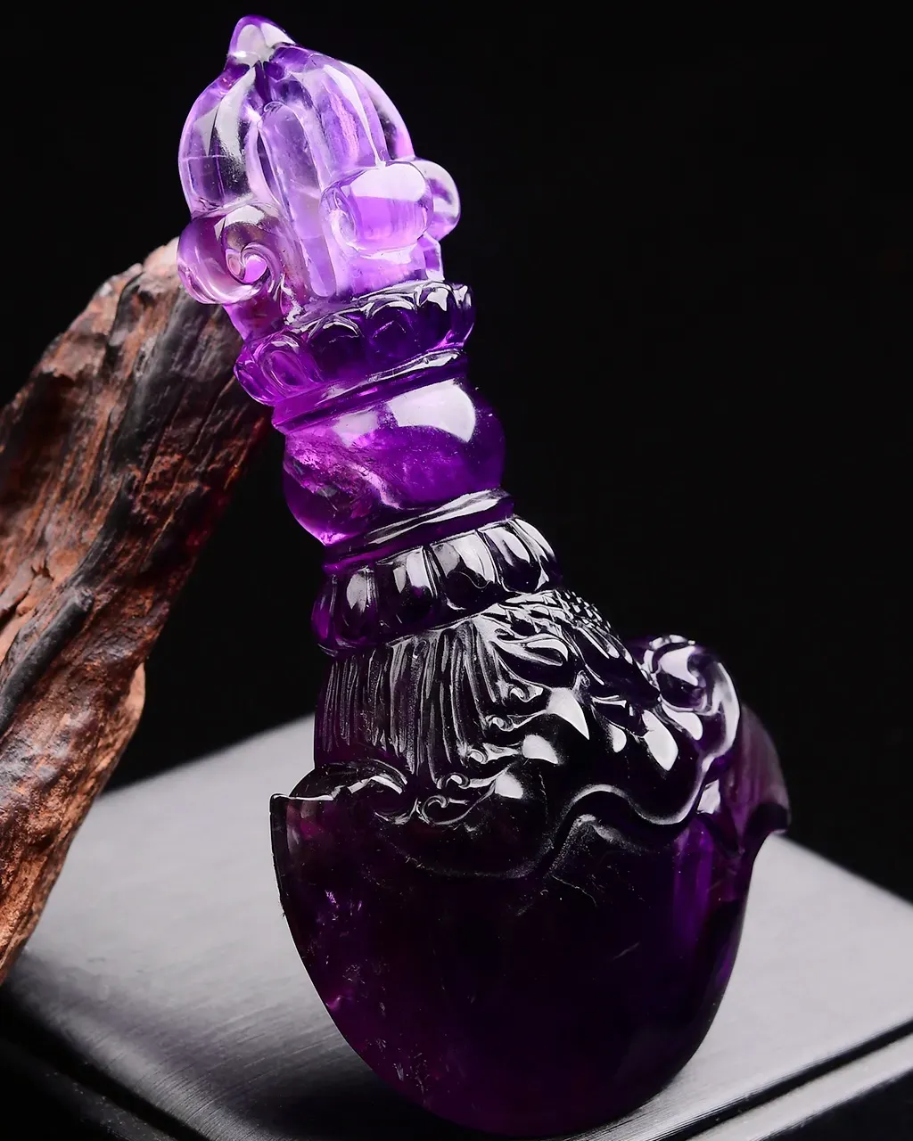 天然紫水晶杵•金刚杵•金刚月刀摆件金刚月刀佛教八宝之一，拥有者顺顺利利保平安，大师镂空雕刻，难度高