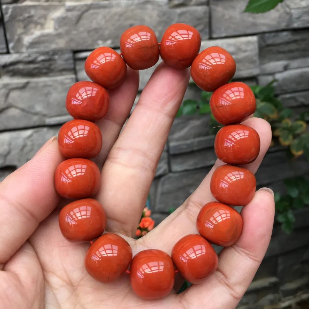 南红老型珠单圈手链，规格：16.3mm，佩戴南红可以促进血液循环，同款随机发