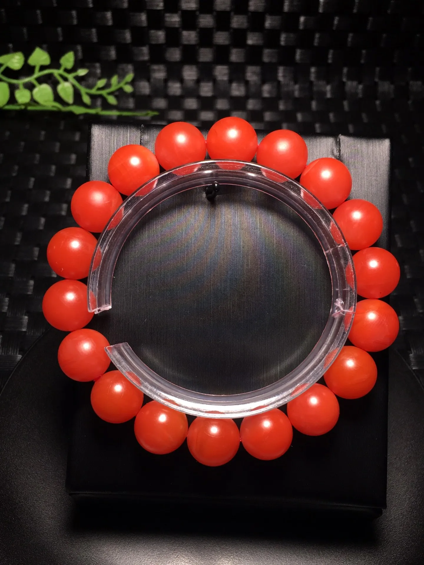 天然保山南红单圈手链 尺寸:11mm   自戴 非常百搭，同款随机发