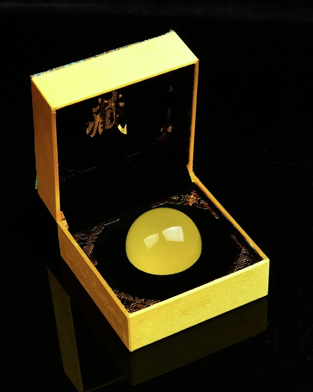 天然黄水晶转运球摆件 时来运转，圆满，拥有者顺顺利利保平安，黄水晶招财进财，实物非常漂亮，懂货的速度 规格:3.7厘米，净重69.5g，总重178g