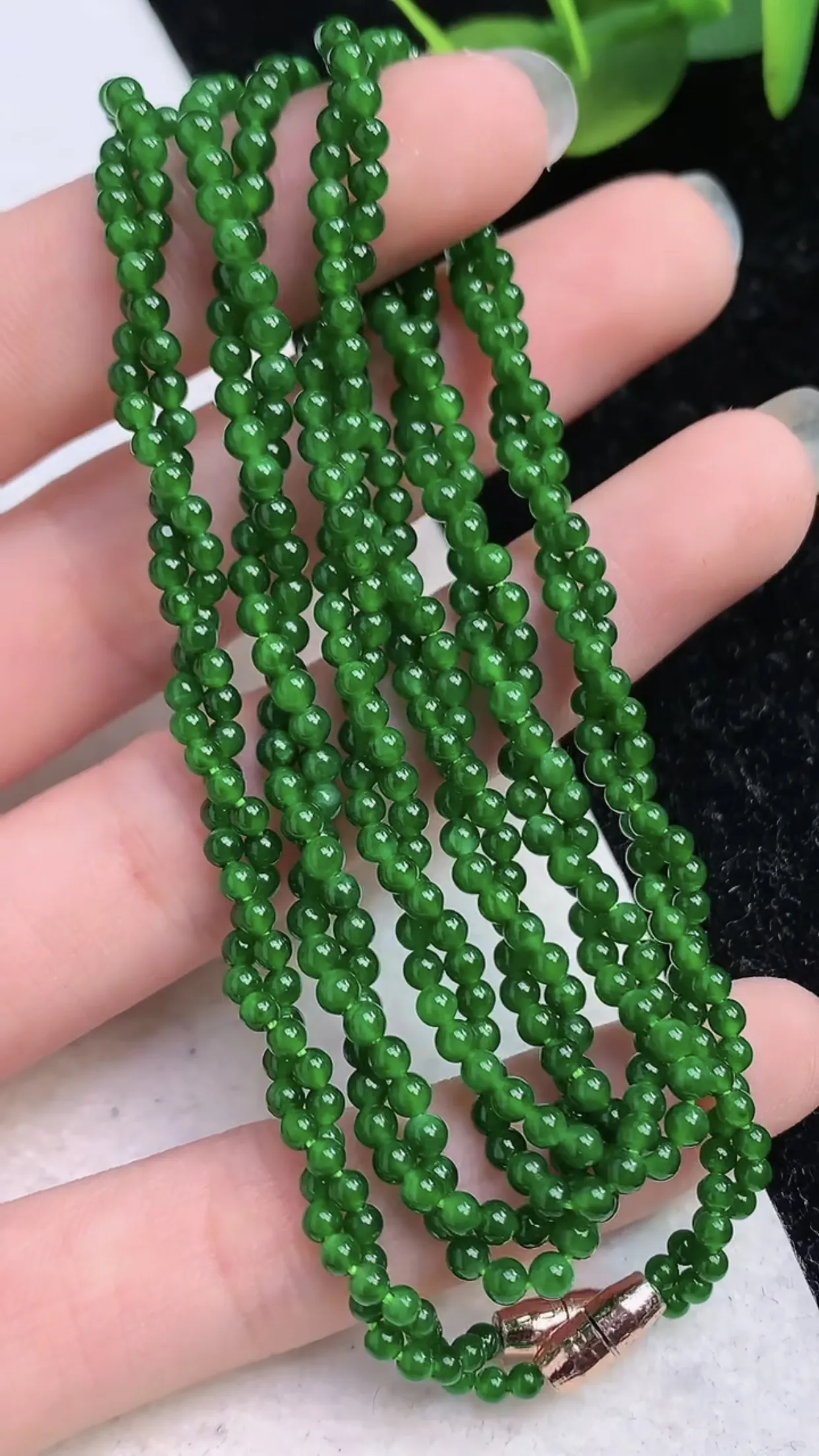 翡翠a货满绿小米珠项链456颗 尺寸 2.5mm