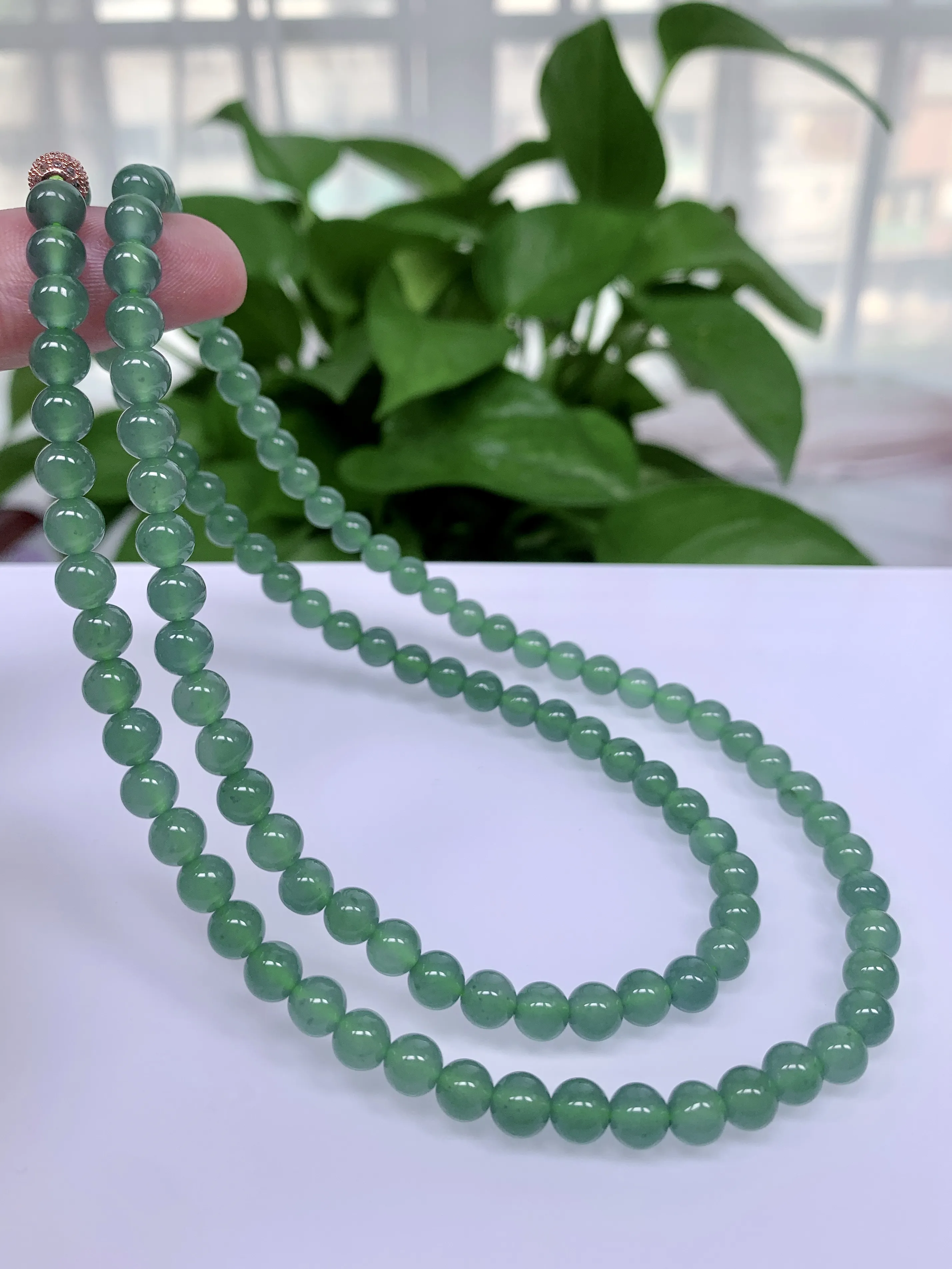 天然翡翠A货，冰种起胶满绿蓝绿圆珠项链手链，尺寸：6mm颗，长度620mm，重量约39.00g