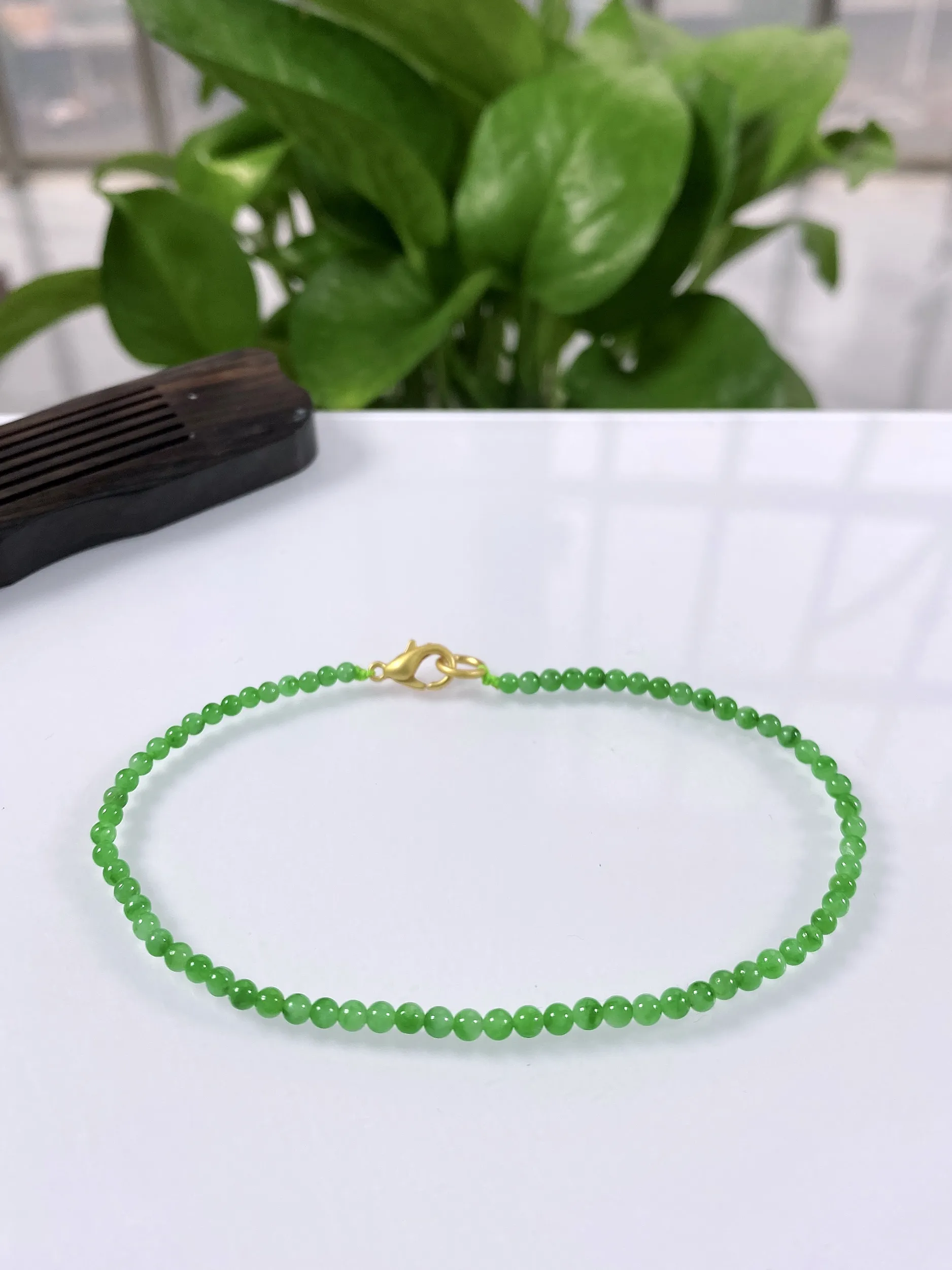 缅甸天然翡翠A货，冰种满绿阳绿小圆珠手串手链，尺寸：2.6mm/71颗，长度170mm，重量：2.1
