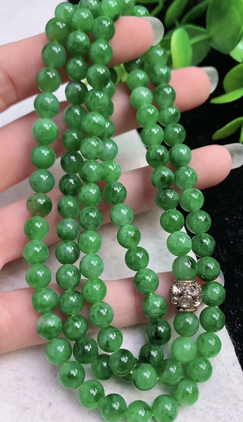 翡翠a货满绿圆珠项链108颗，尺寸 6.2，重量: 49.07gW