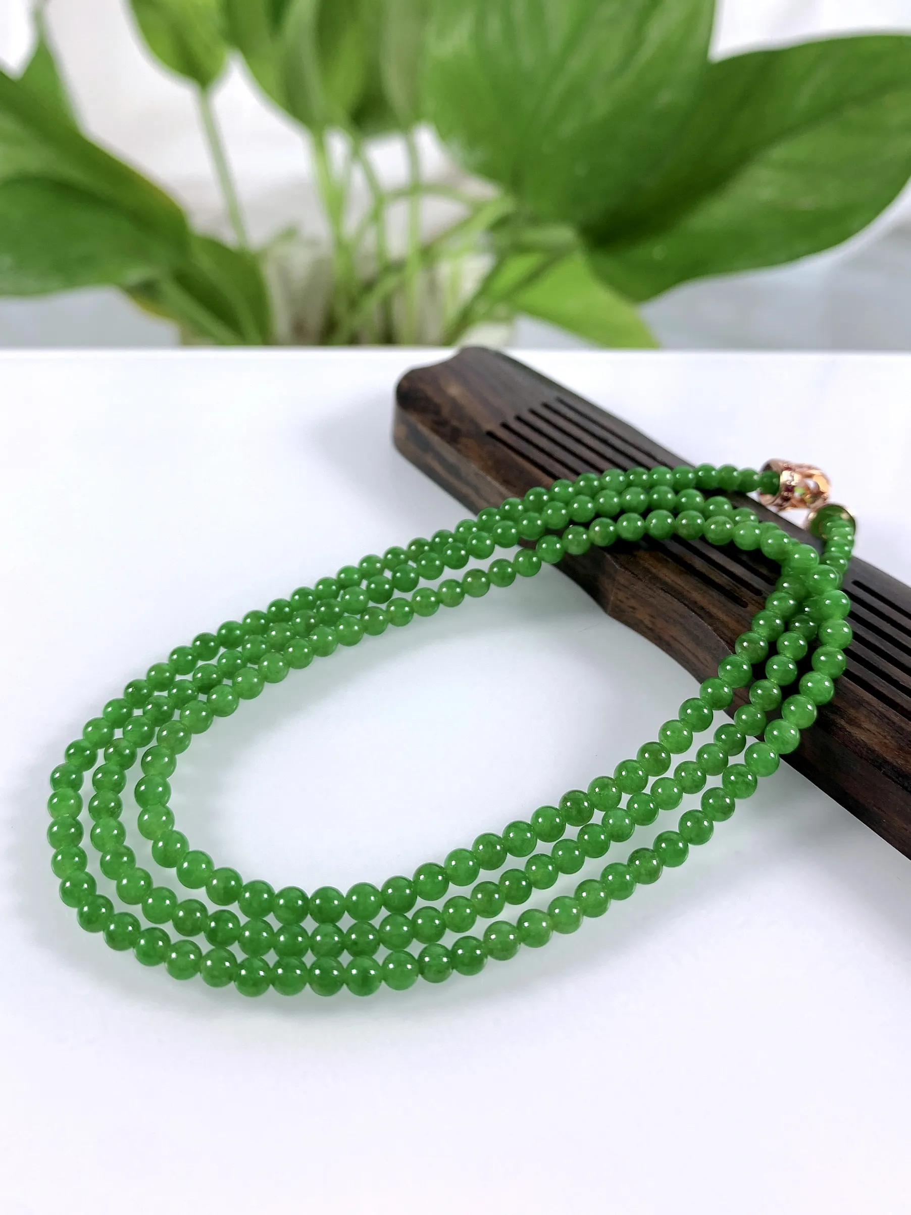 缅甸天然翡翠A货，冰种起胶满绿黄加绿小圆珠小米珠项链手链，尺寸：3.5mm，长度590mm，重量：12.58g