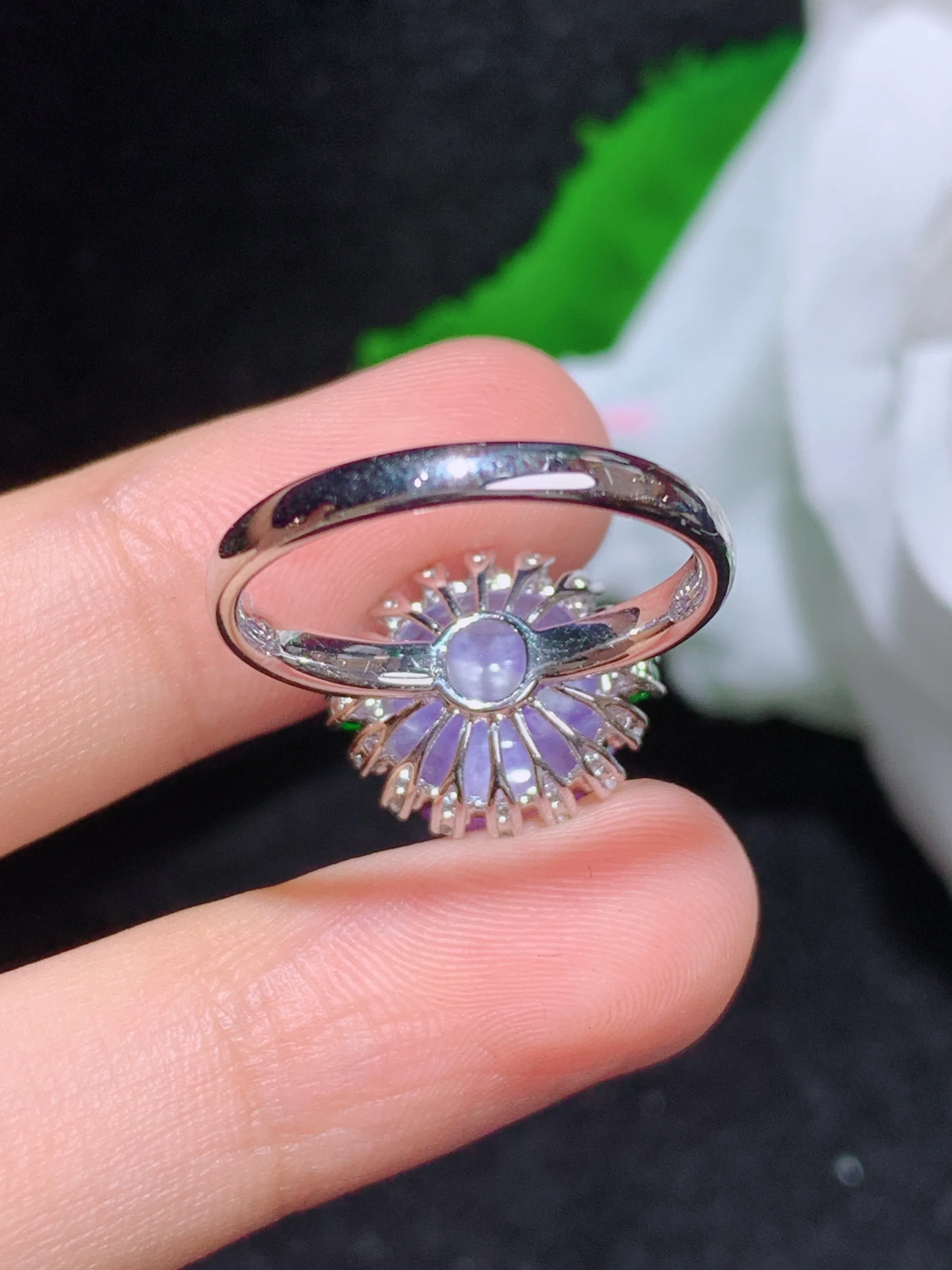 紫罗兰貔貅戒指，18k金镶嵌，颜色清爽，水润，整体规格：12.9-14