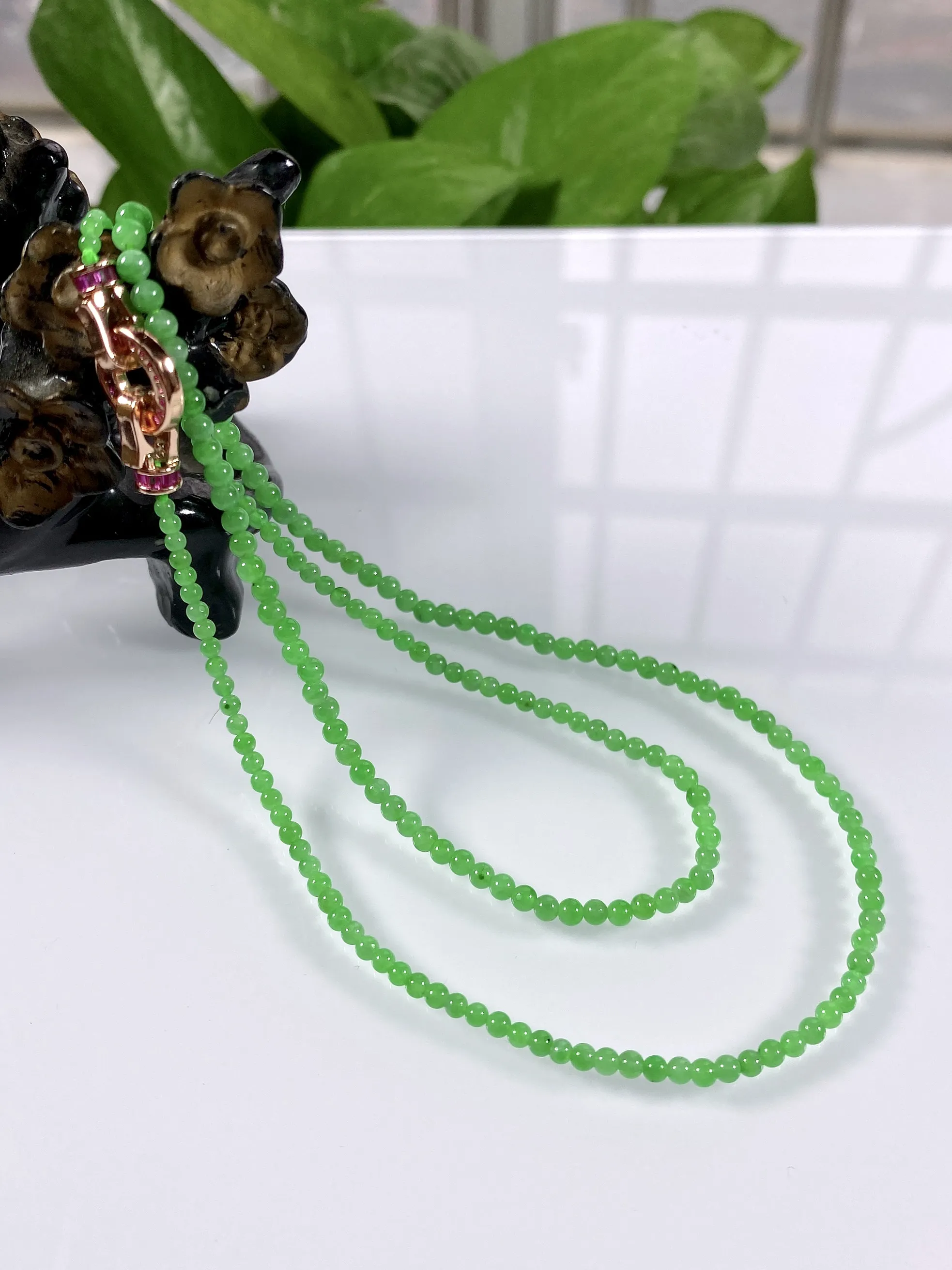 缅甸天然翡翠A货，冰种满绿阳绿步步高升塔珠小米圆珠项链手链，尺寸：大珠3.4mm，小珠2.3mm，共197颗，长度495mm，重量：8.22g