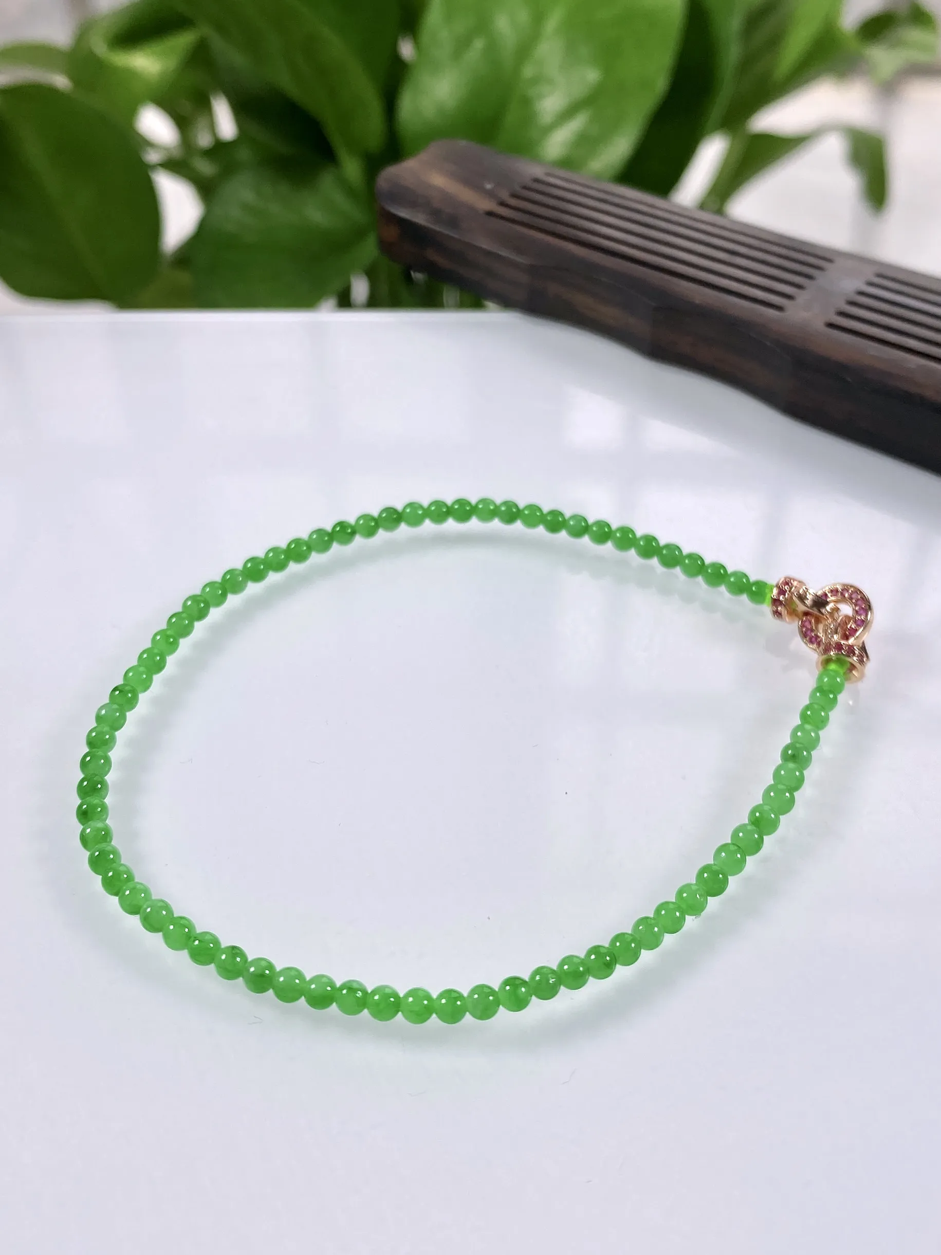 缅甸天然翡翠A货，冰种满绿阳绿小圆珠手串手链，尺寸：2.6mm/71颗，长度180mm，重量：2.68g