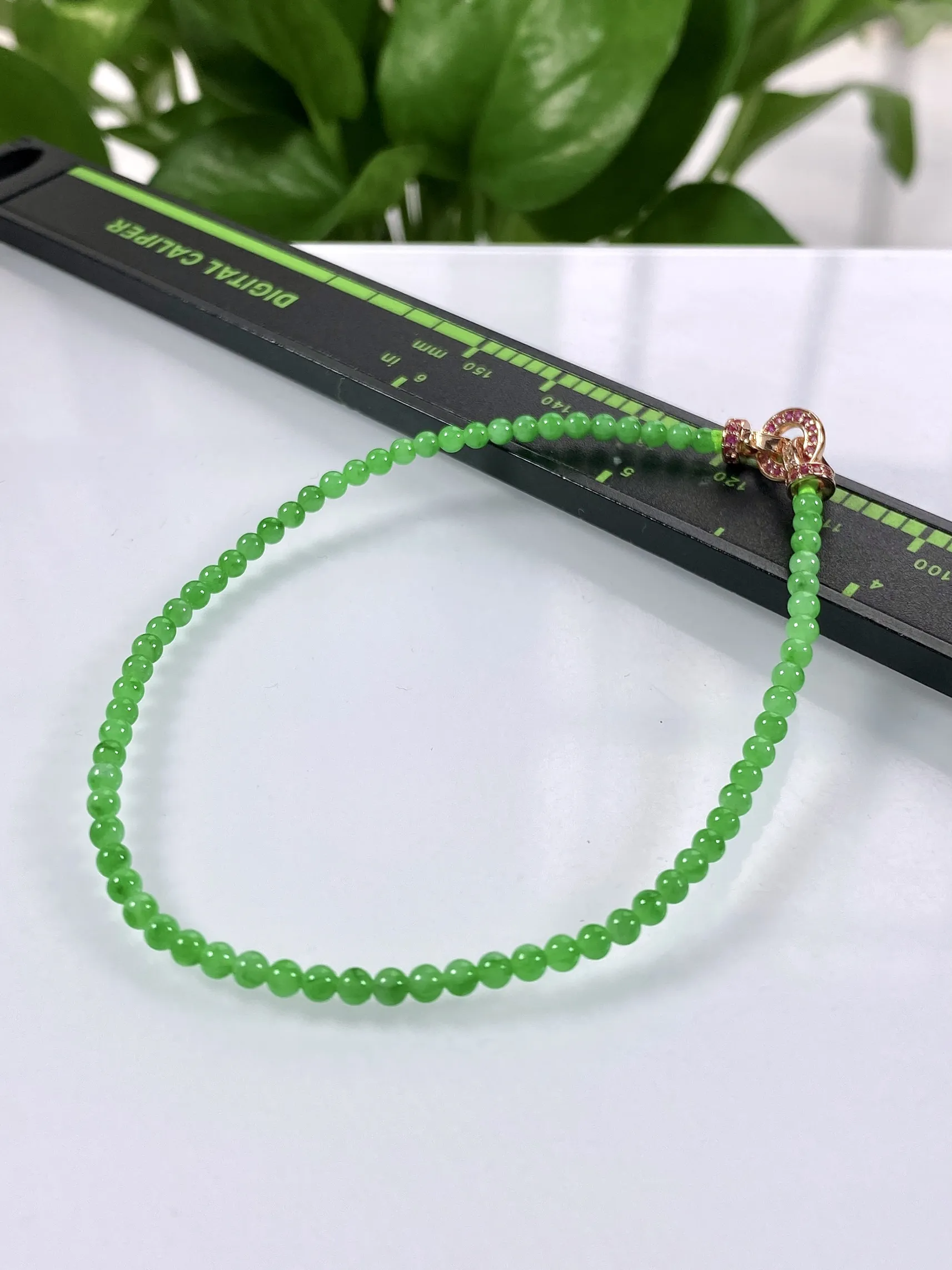 缅甸天然翡翠A货，冰种满绿阳绿小圆珠手串手链，尺寸：2.6mm/71颗，长度180mm，重量：2.68g