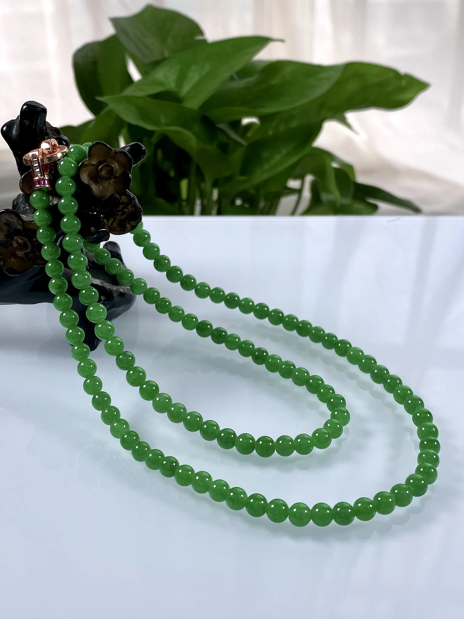 收藏级别，缅甸天然翡翠A货，冰种满绿阳绿步步高升微塔珠圆珠项链手链，尺寸：大珠5.2mm，小珠4.8