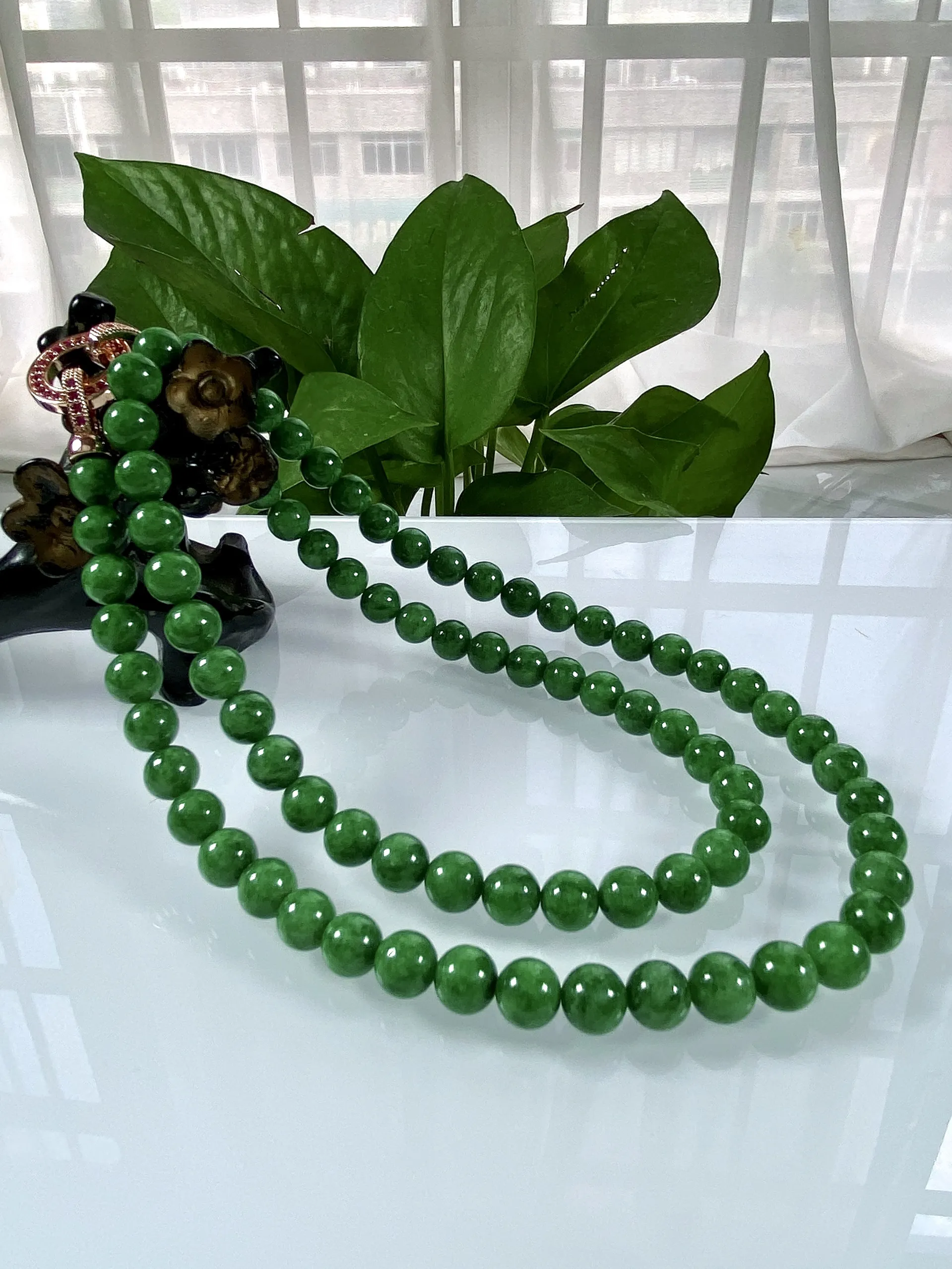 缅甸天然翡翠A货，卡7.5水润满绿辣绿圆珠项链手链，尺寸：7.5mm/82颗，长度600mm，重量：