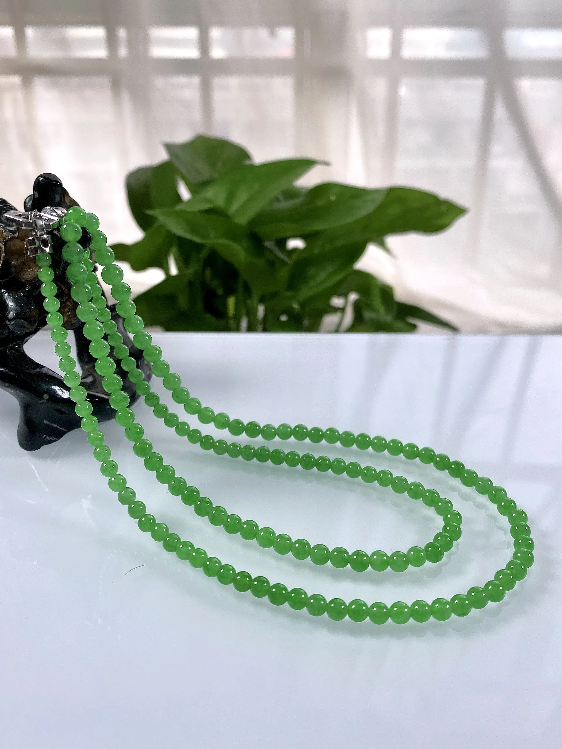 收藏级别，缅甸天然翡翠A货，高冰种满绿正阳绿步步高升塔珠圆珠项链手链，尺寸：大珠5mm，小珠3.3m