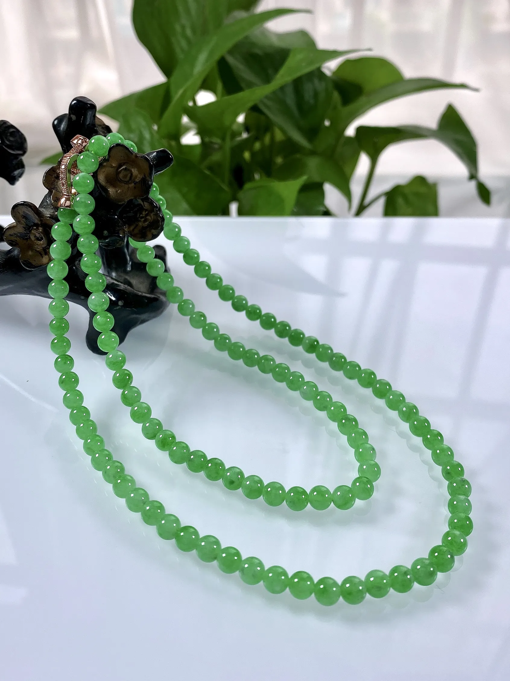 收藏级别，缅甸天然翡翠A货，卡5冰种起光起胶满绿阳绿圆珠项链手链，尺寸：5mm/118颗，长度575